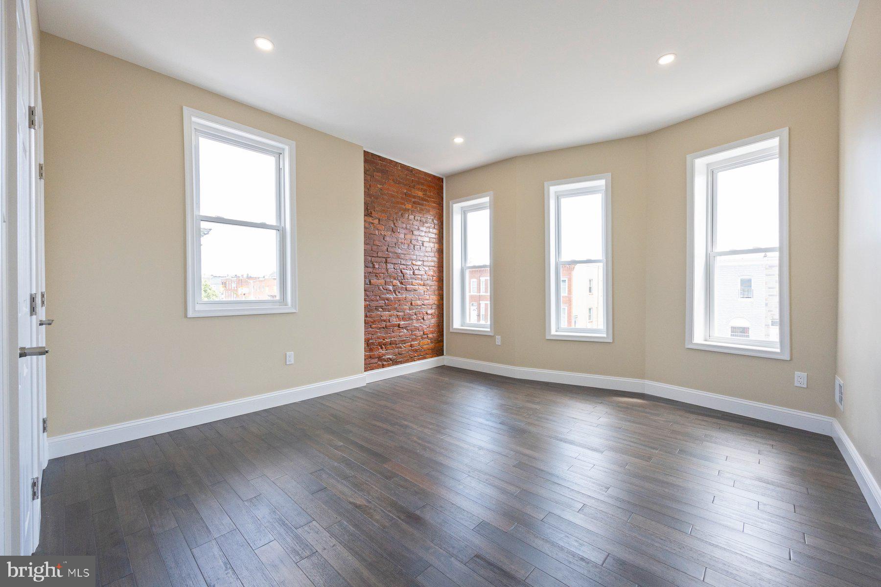 BROADWAY EAST - Residential