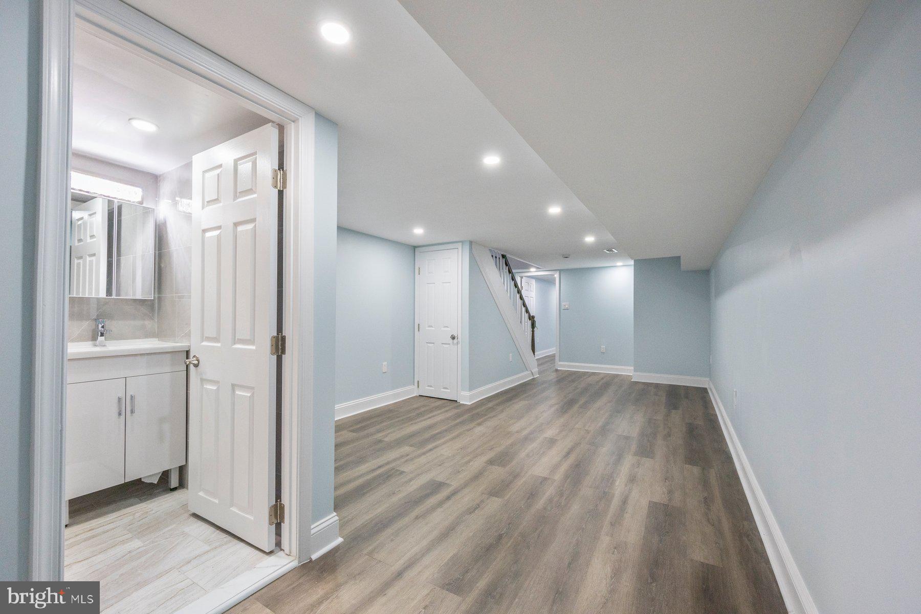 BROADWAY EAST - Residential