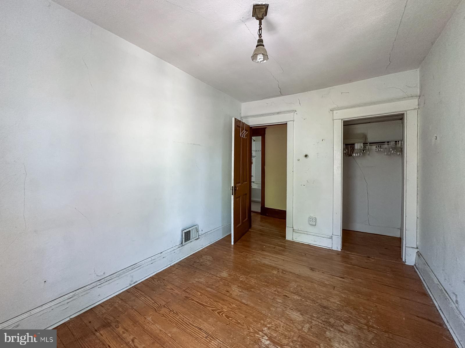 NEWTOWN HISTORIC DISTRIC - Residential