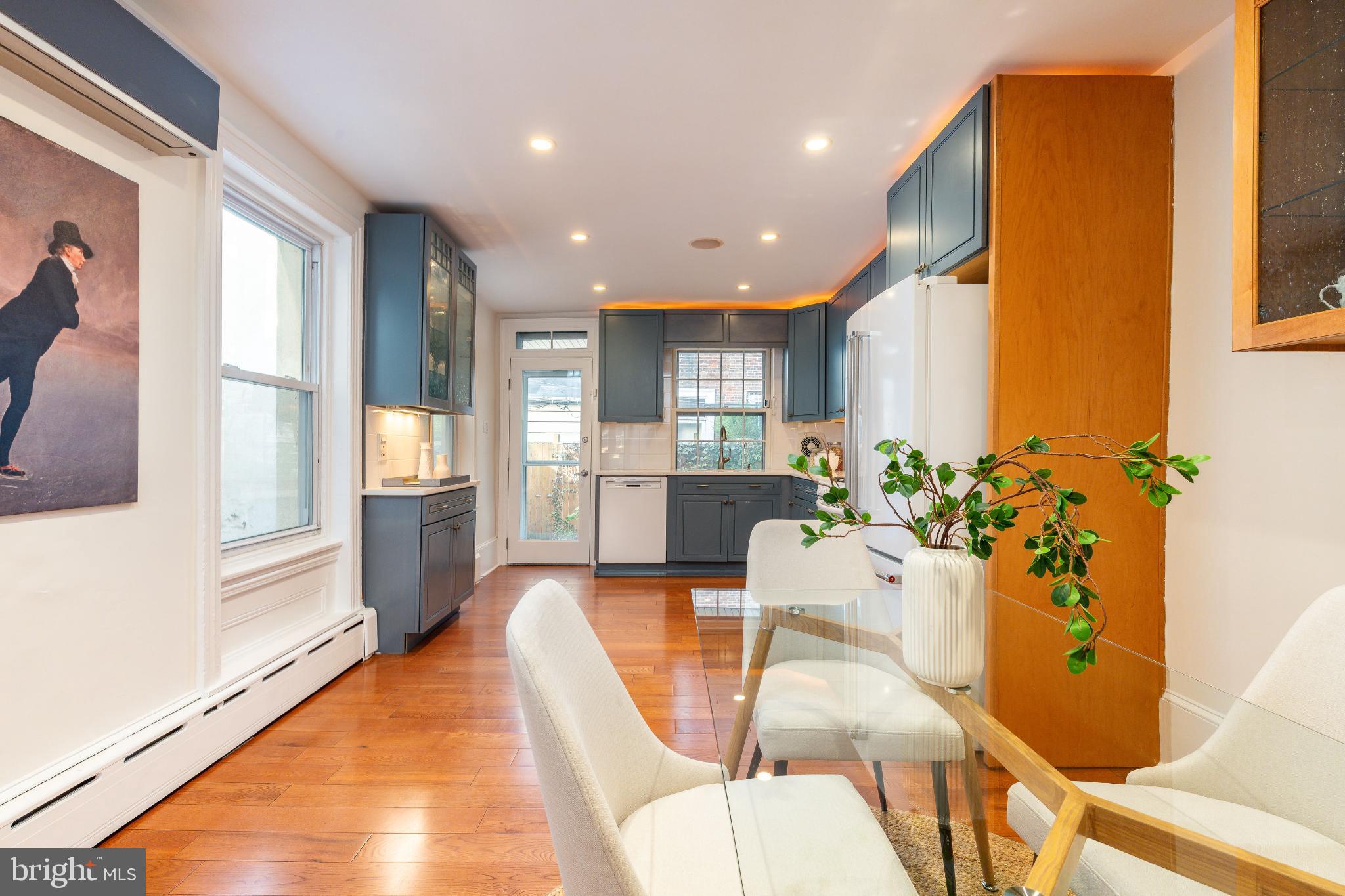 LOGAN CIRCLE - Residential