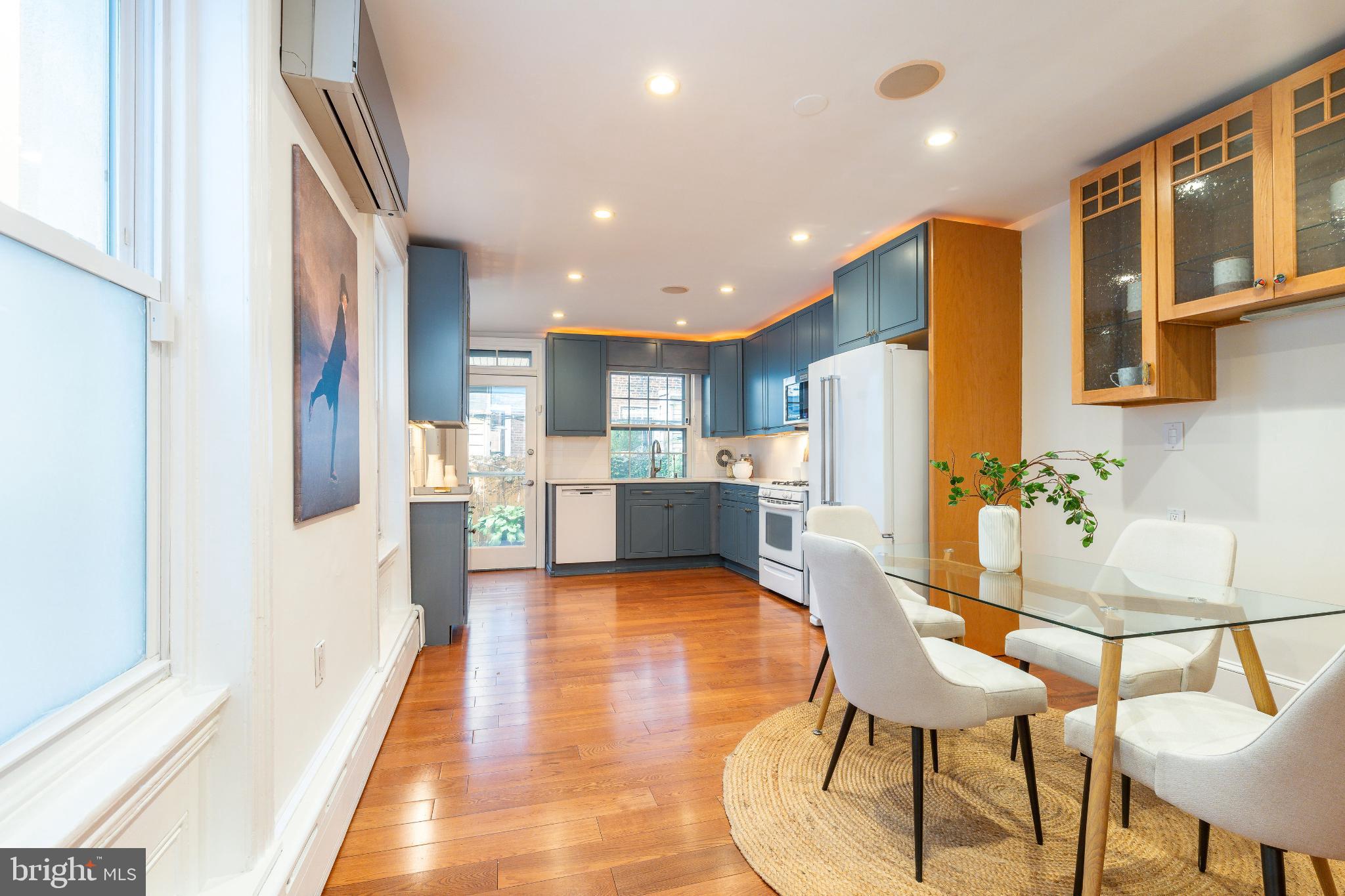 LOGAN CIRCLE - Residential