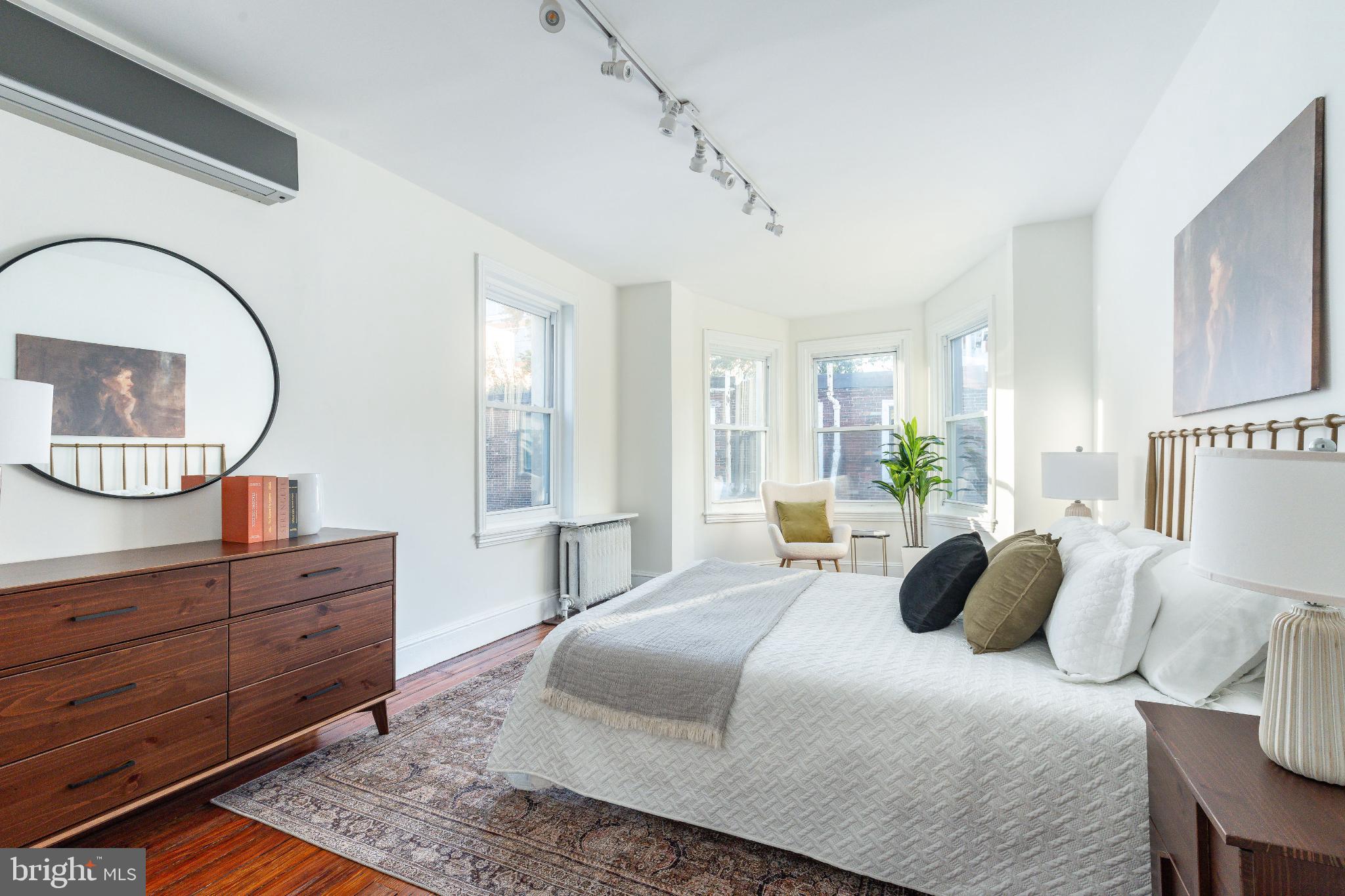 LOGAN CIRCLE - Residential