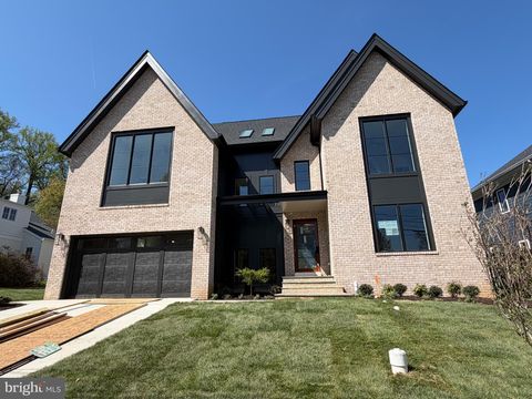 1104 N TUCKAHOE STREET FALLS CHURCH VA 22046