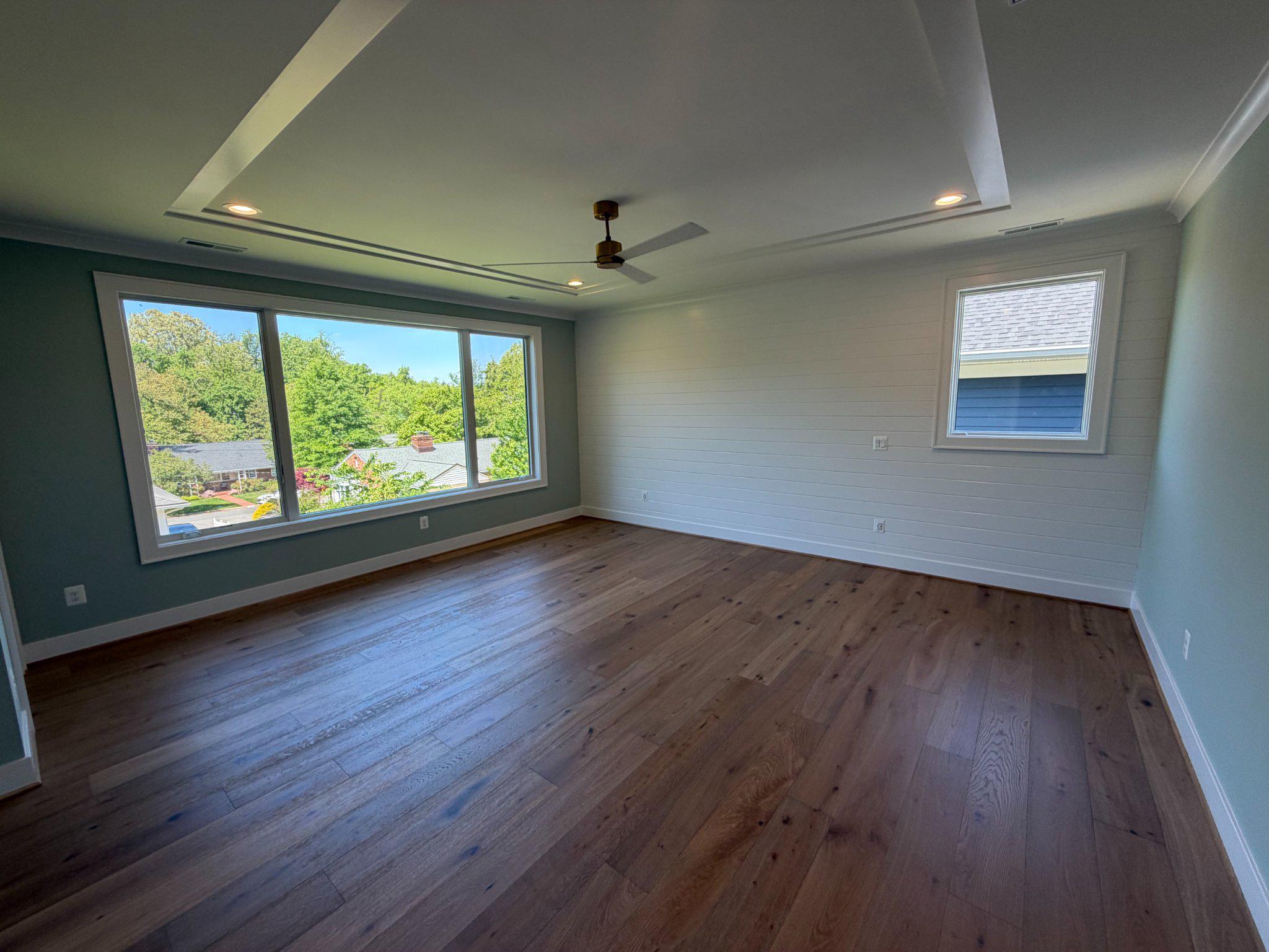 WHISTLING PINES - Residential