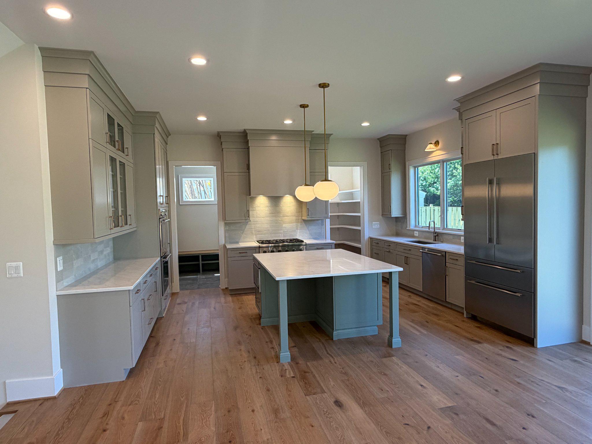 WHISTLING PINES - Residential