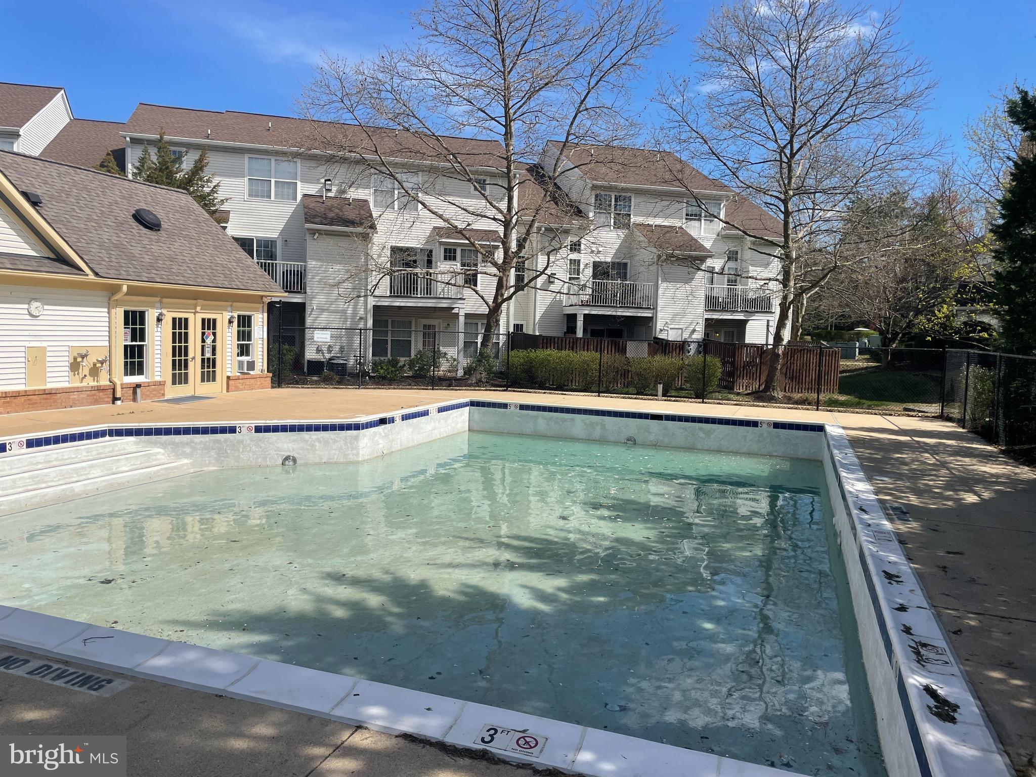 ISLAND CREEK - Residential Lease