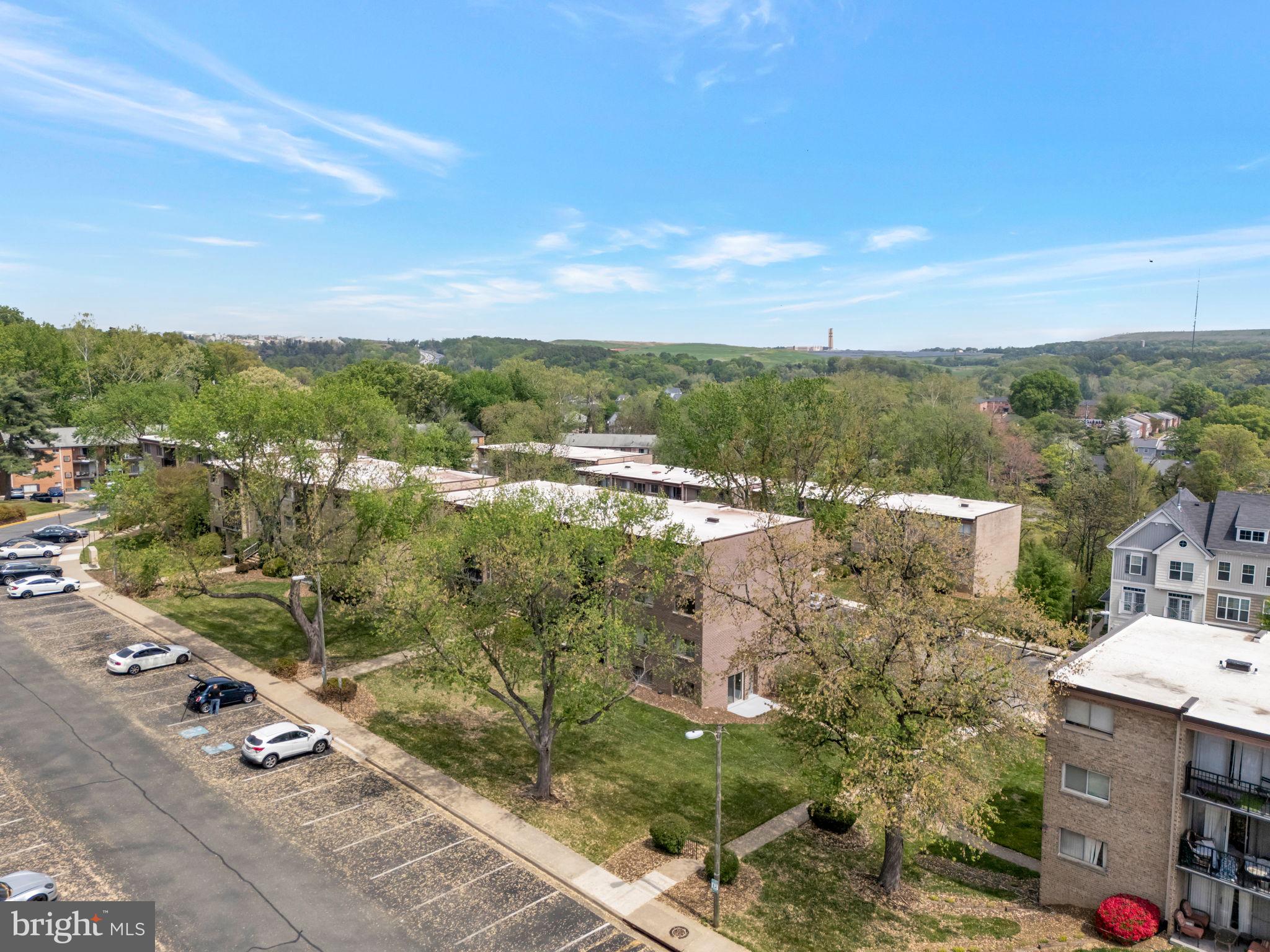 OCCOQUAN RIDGE CONDO - Residential