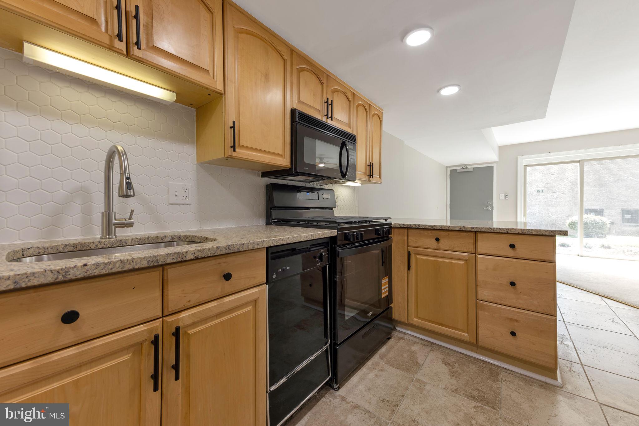 OCCOQUAN RIDGE CONDO - Residential