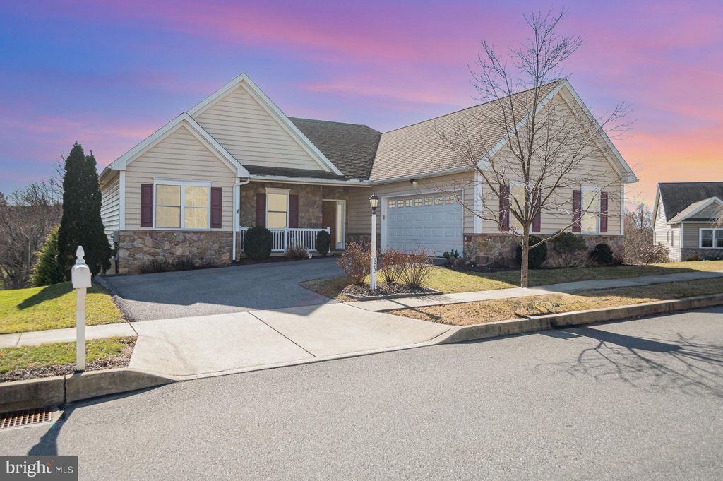 Photo of 572 Prince George Drive, Lancaster, PA 17601 (MLS # PALA2046706)