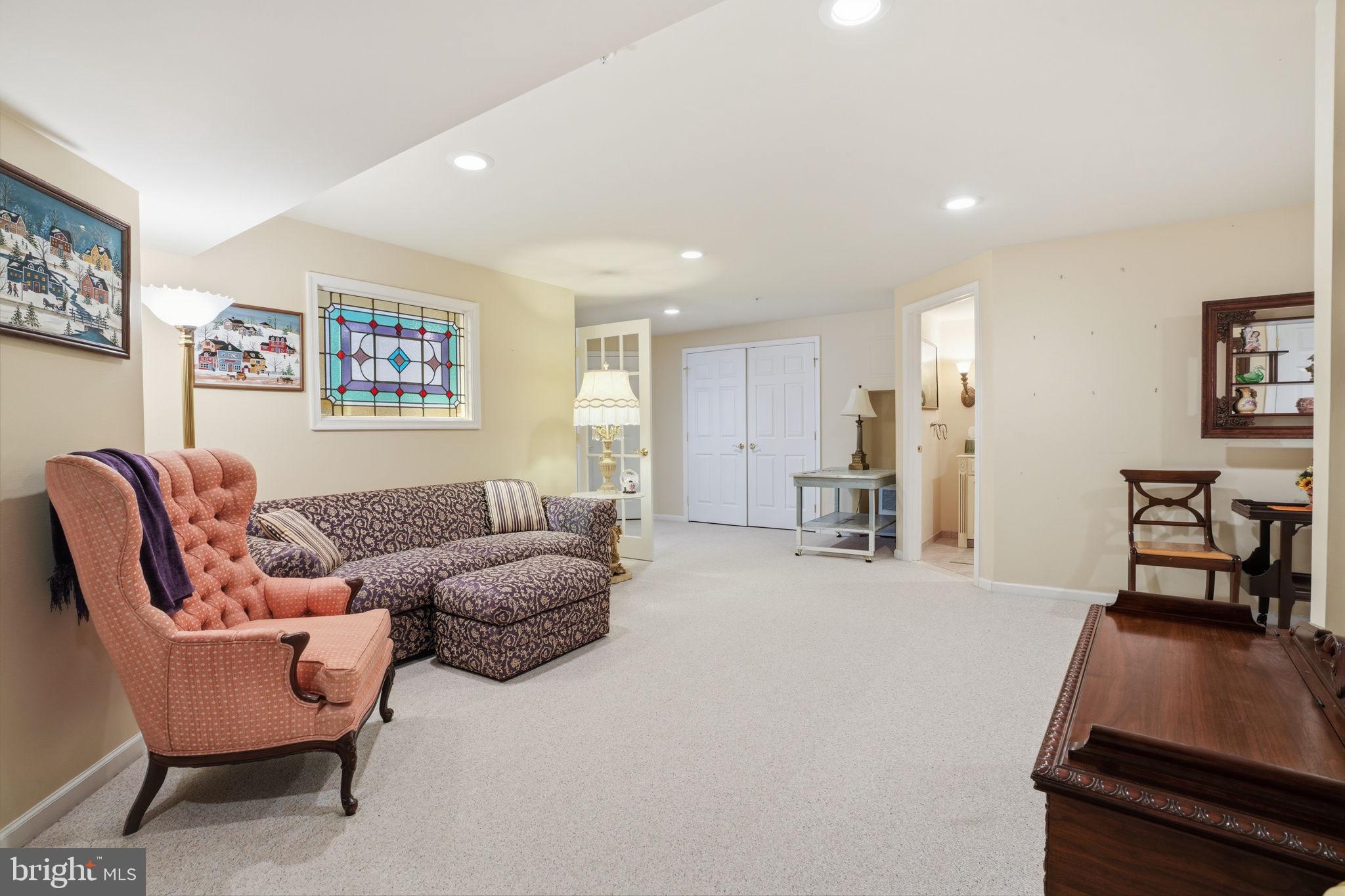 LAMPLIGHTER VILLAGE - Residential