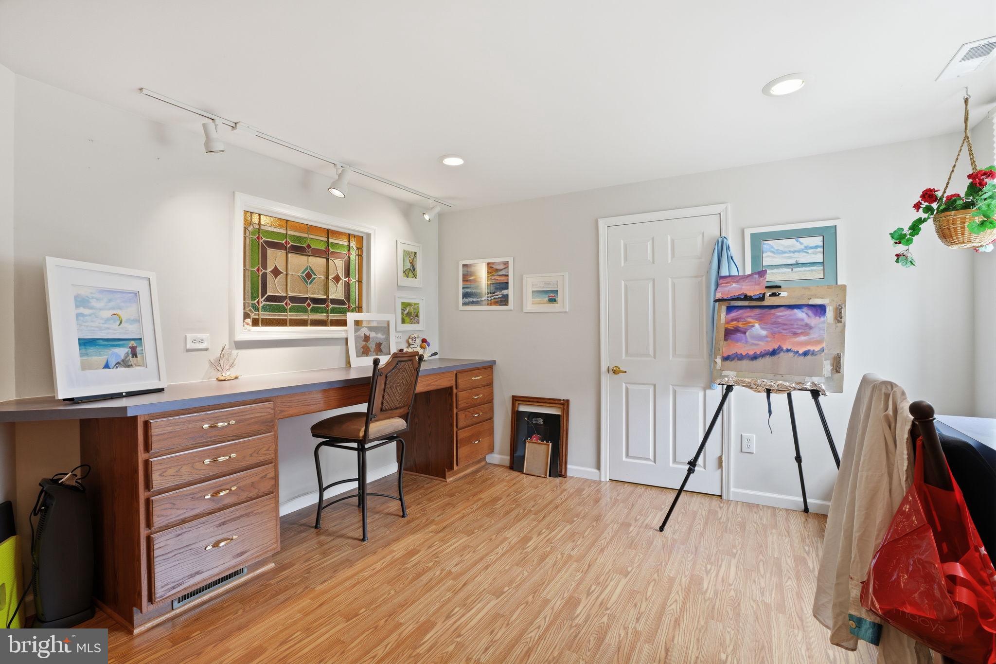 LAMPLIGHTER VILLAGE - Residential