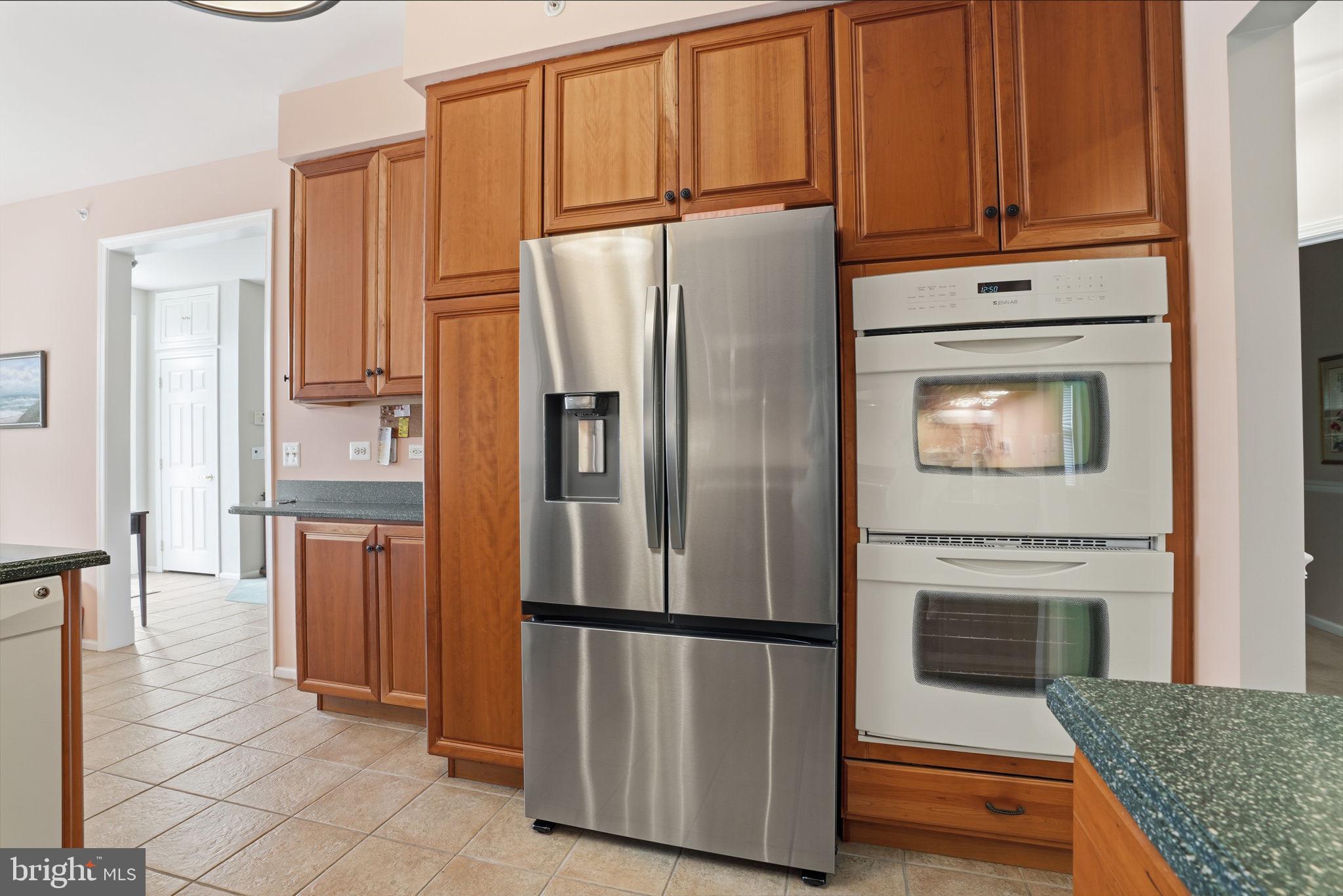 LAMPLIGHTER VILLAGE - Residential