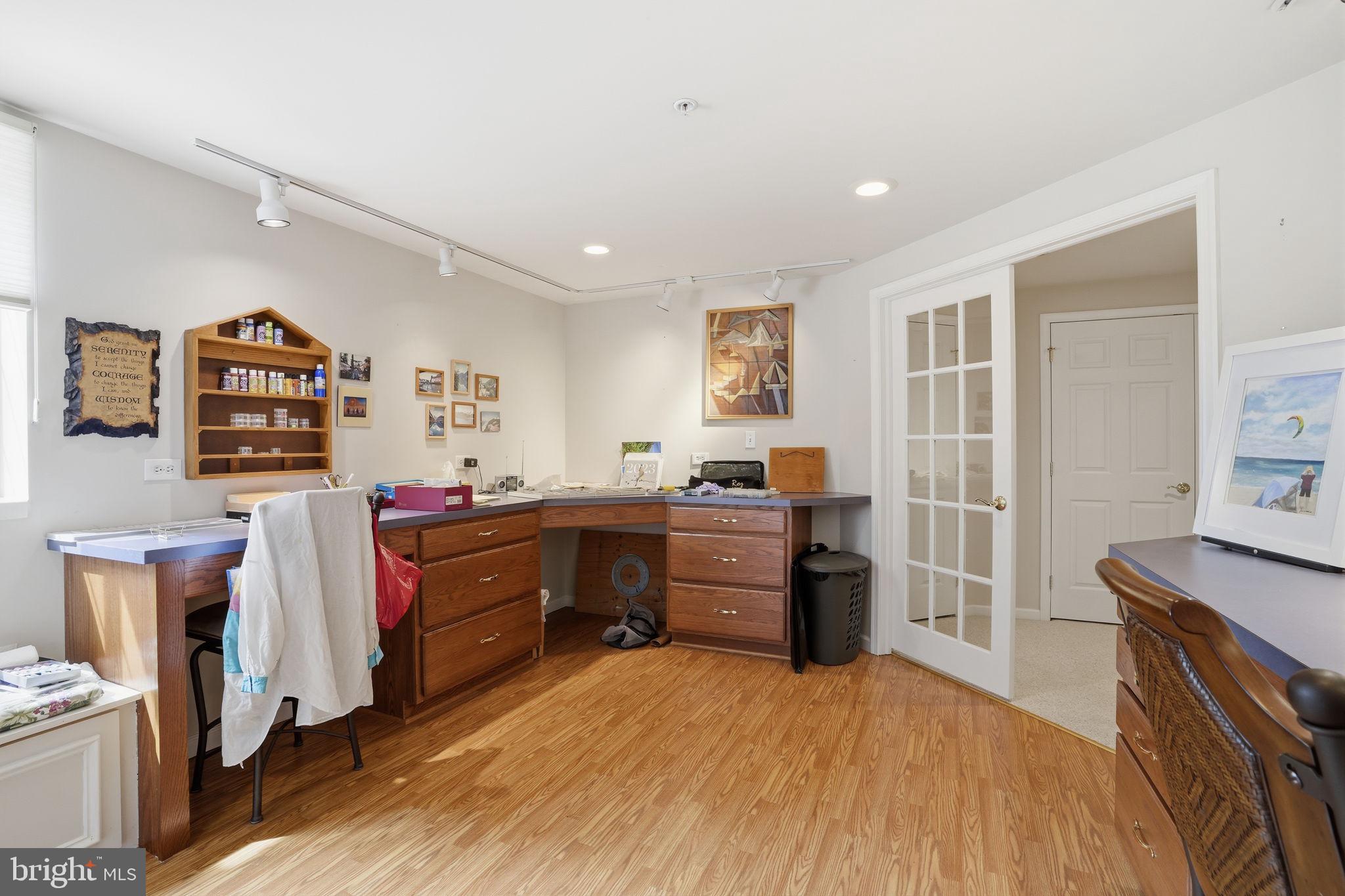 LAMPLIGHTER VILLAGE - Residential