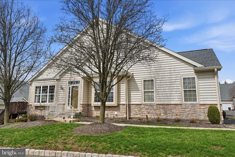 Townhouse For Sale - 201 Canterbury Court #31<br/> WARRINGTON, PA 18976