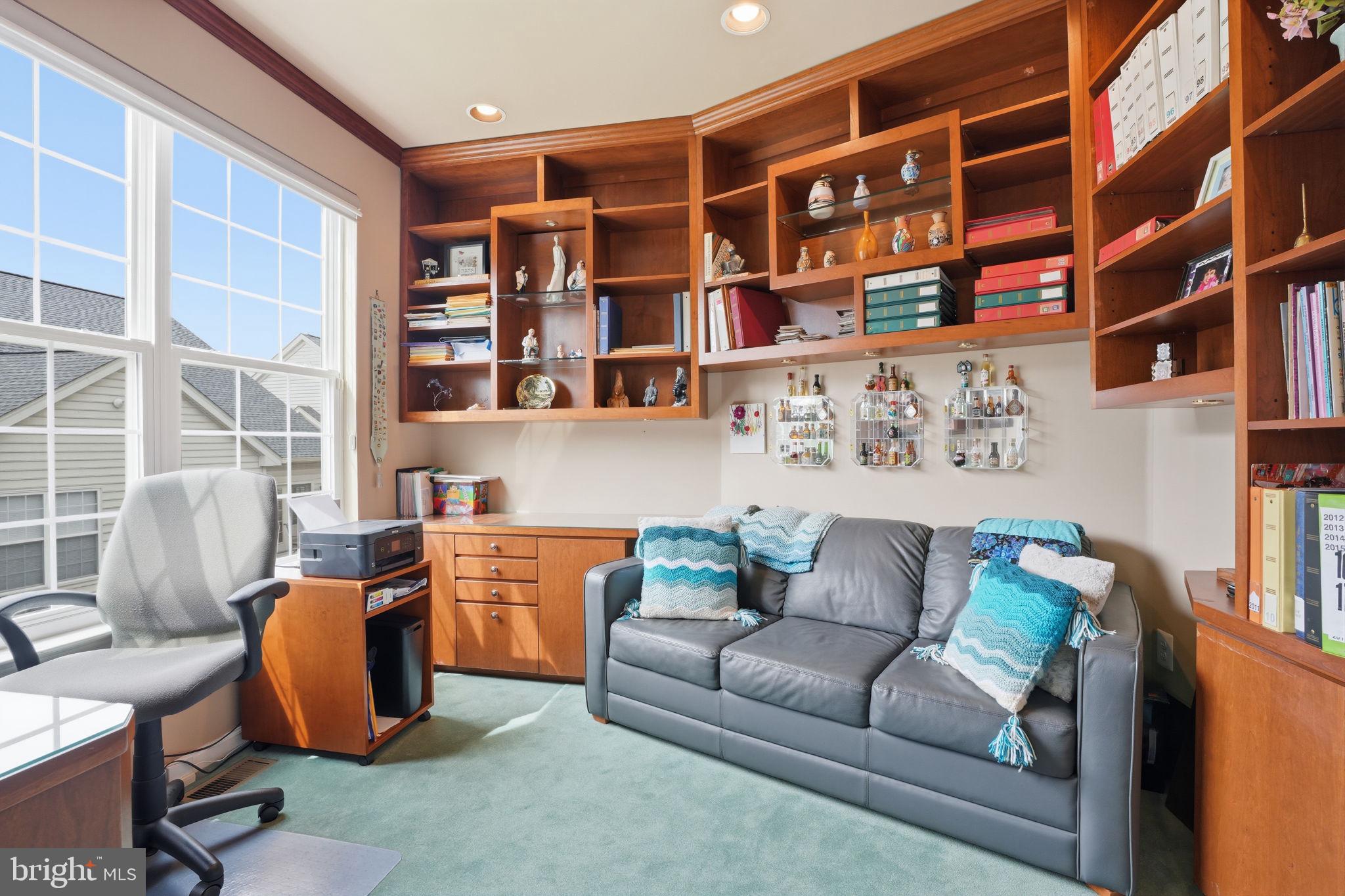 LAMPLIGHTER VILLAGE - Residential