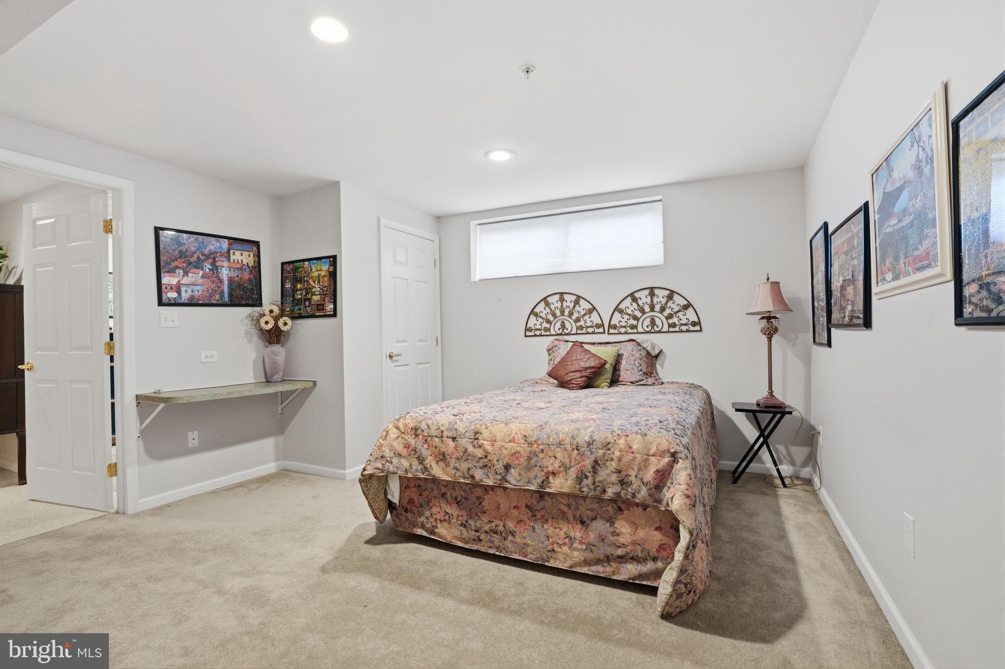 LAMPLIGHTER VILLAGE - Residential