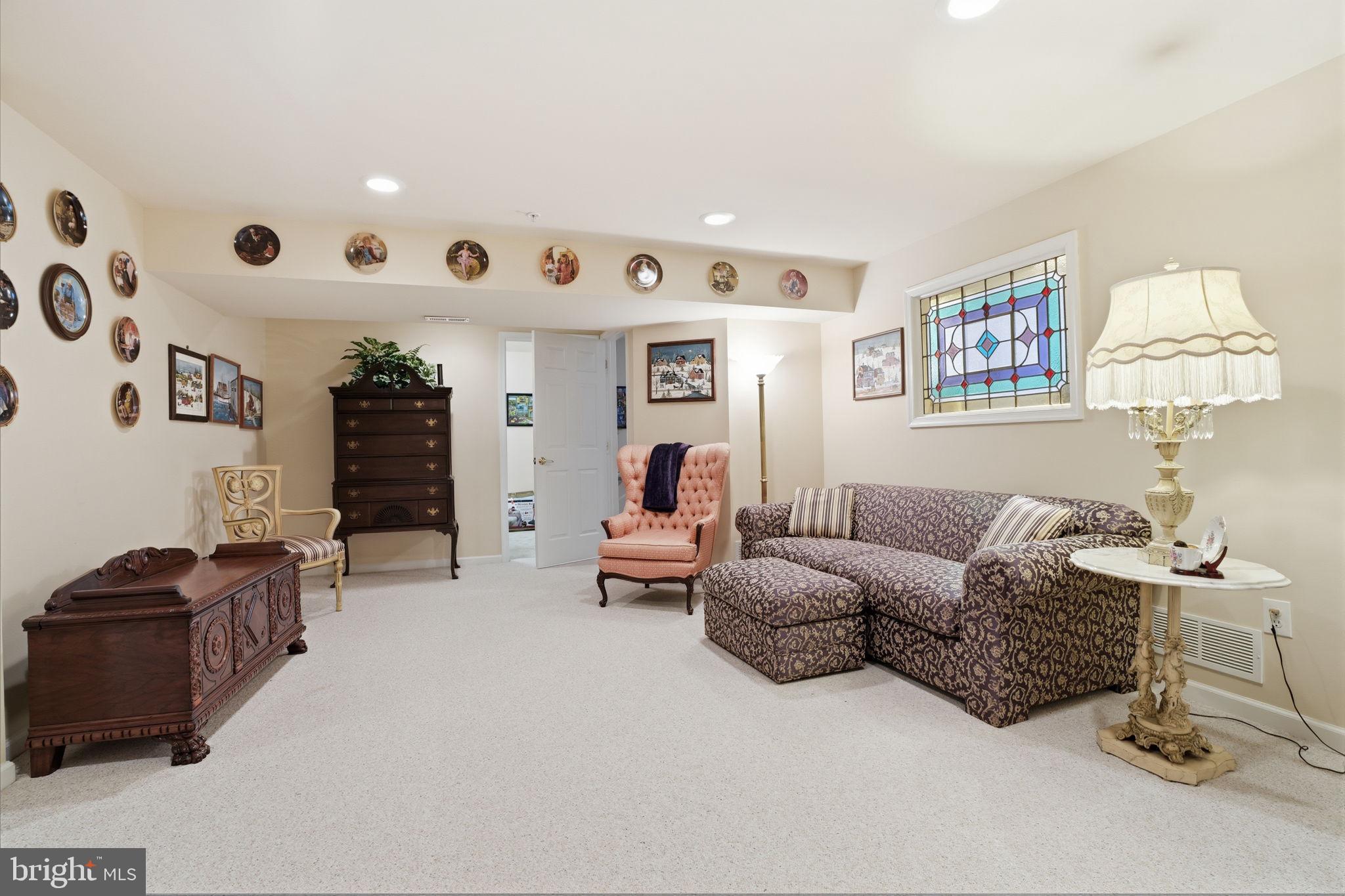 LAMPLIGHTER VILLAGE - Residential