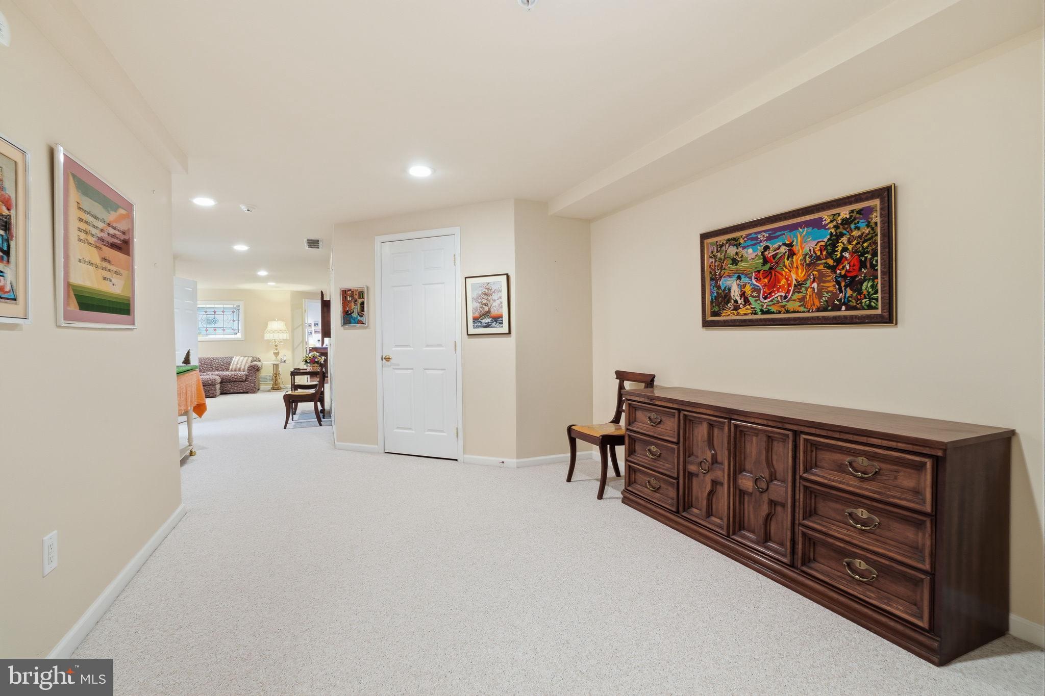 LAMPLIGHTER VILLAGE - Residential