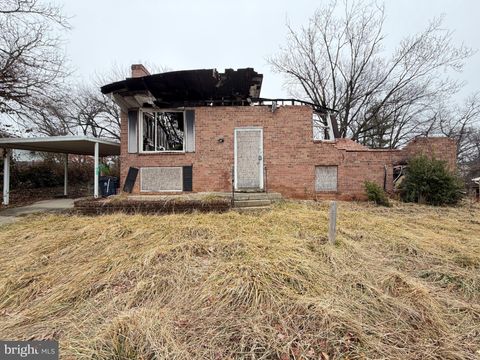 Homes For Sale - 5513 Ruxton Drive<br/> LANHAM, MD 20706