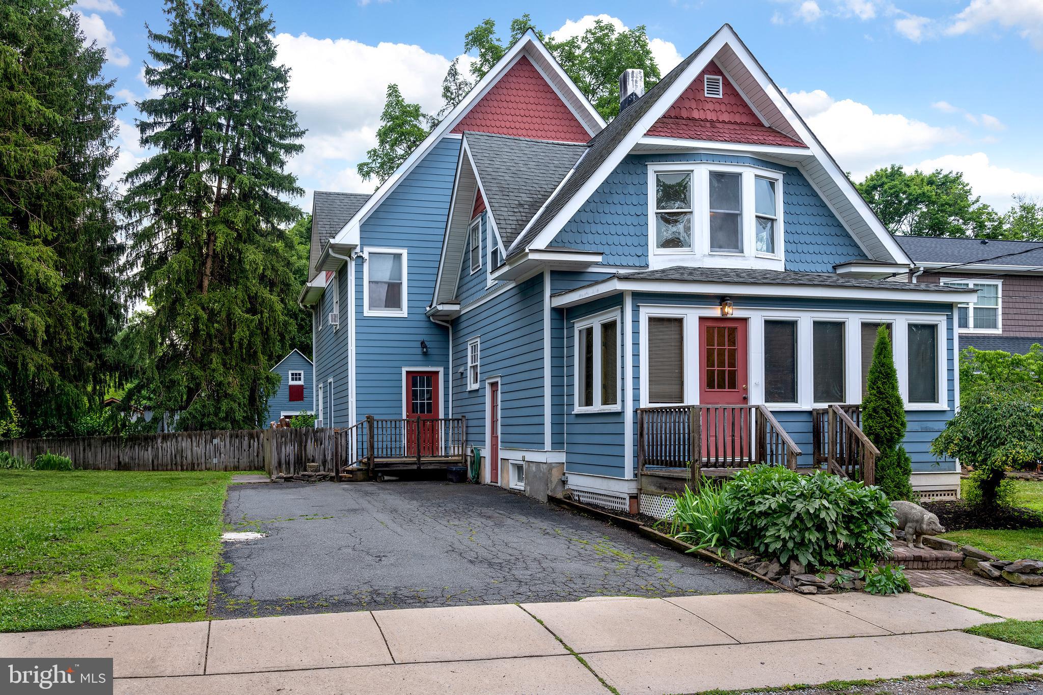 407 READING STREET
