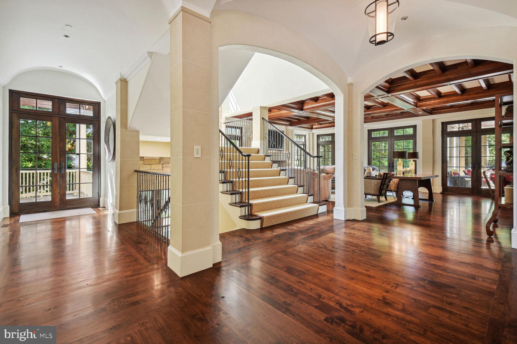 BURNING TREE - Residential