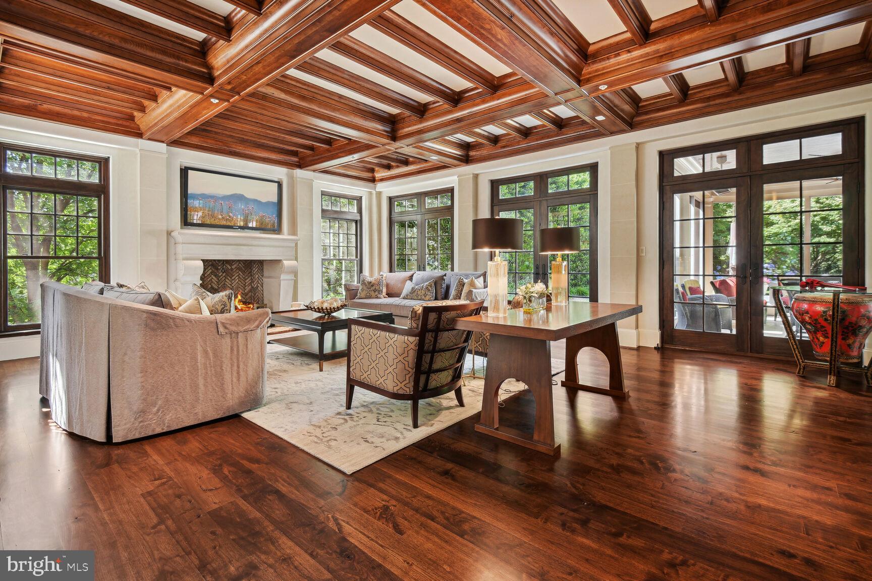 BURNING TREE - Residential