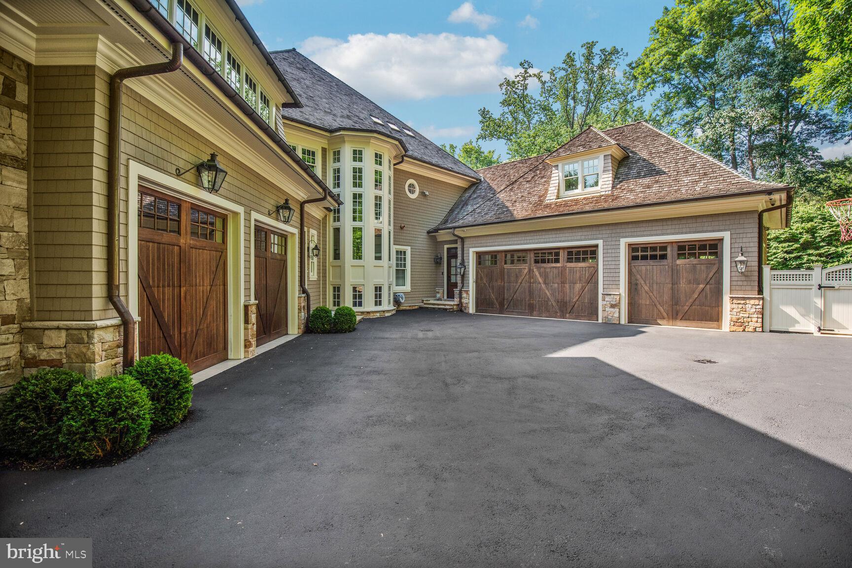 BURNING TREE - Residential