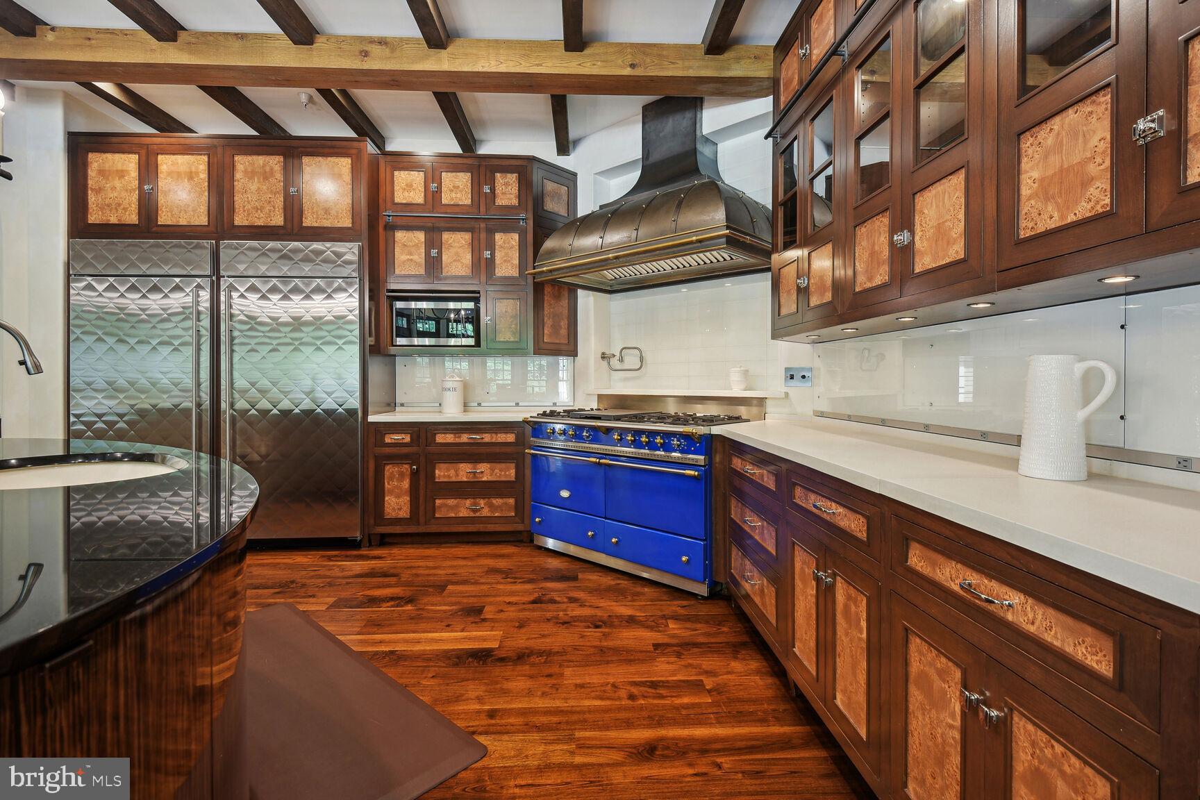 BURNING TREE - Residential