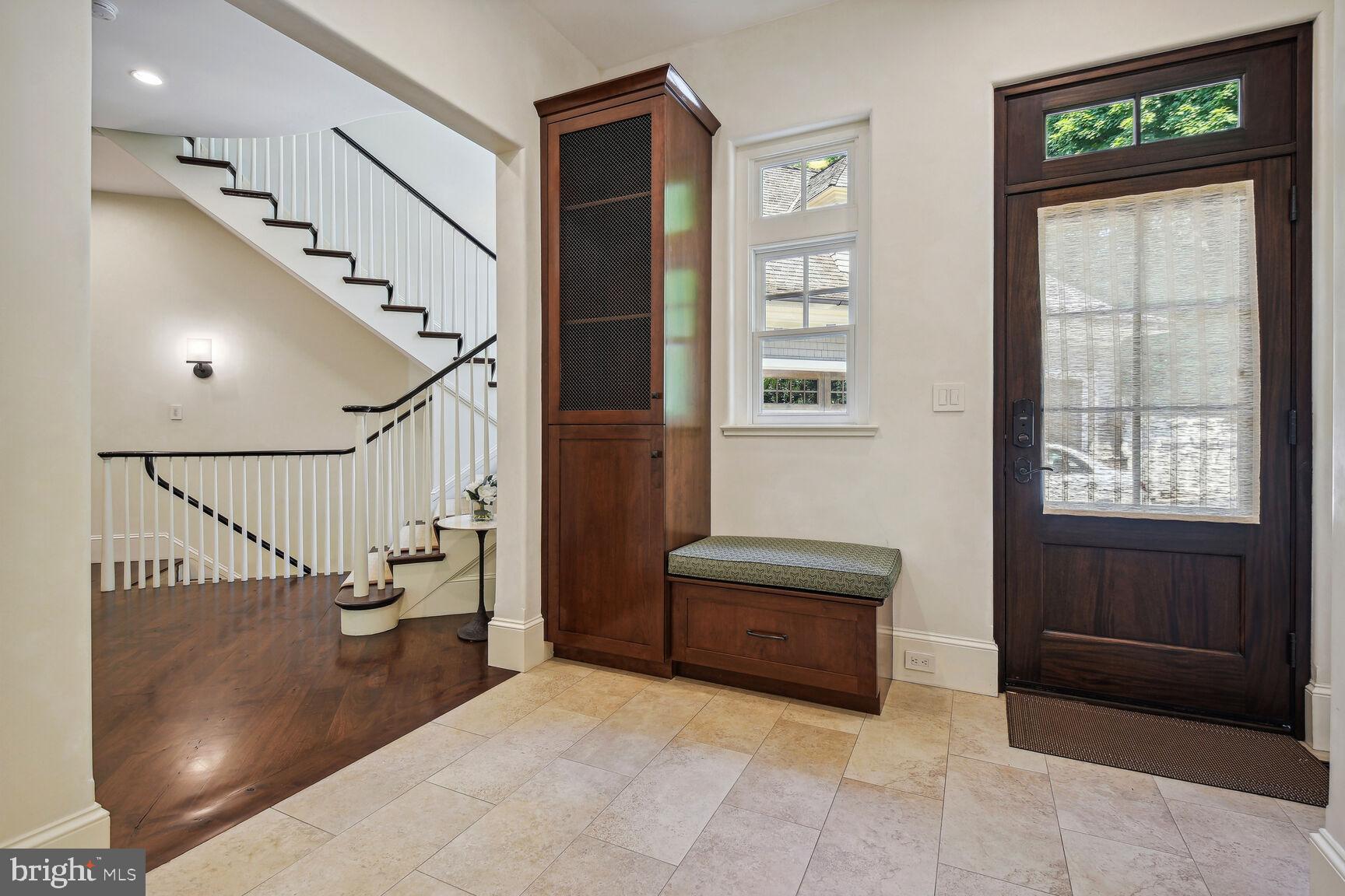 BURNING TREE - Residential