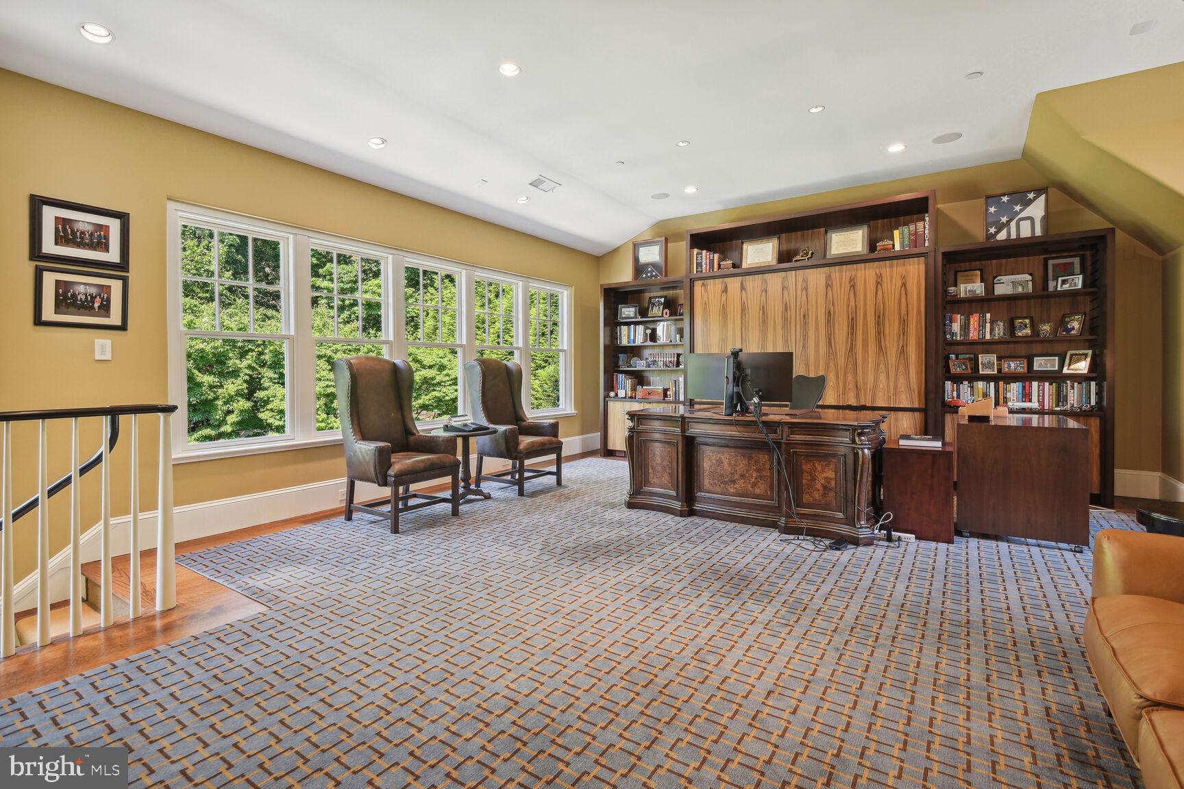 BURNING TREE - Residential