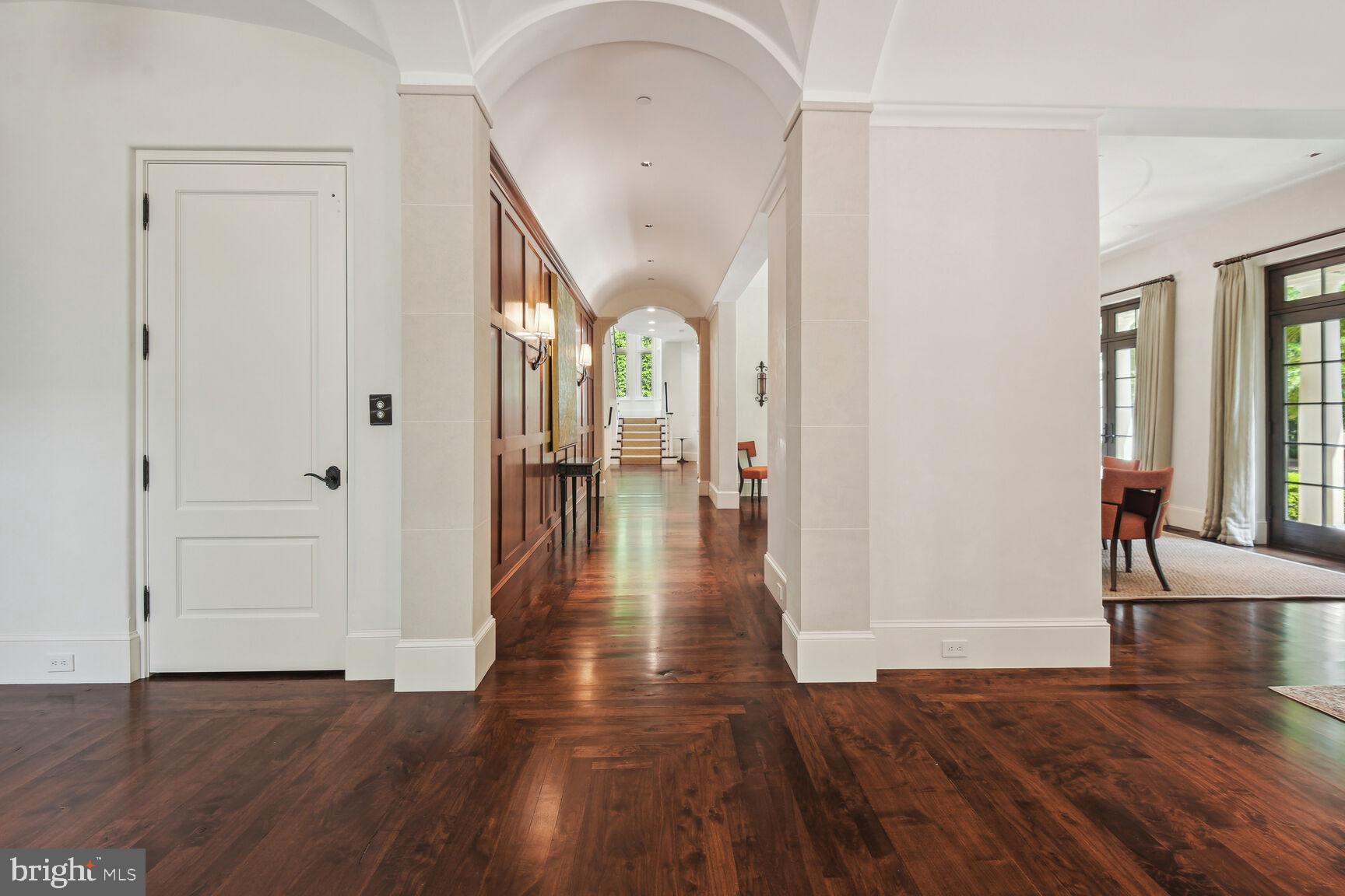 BURNING TREE - Residential