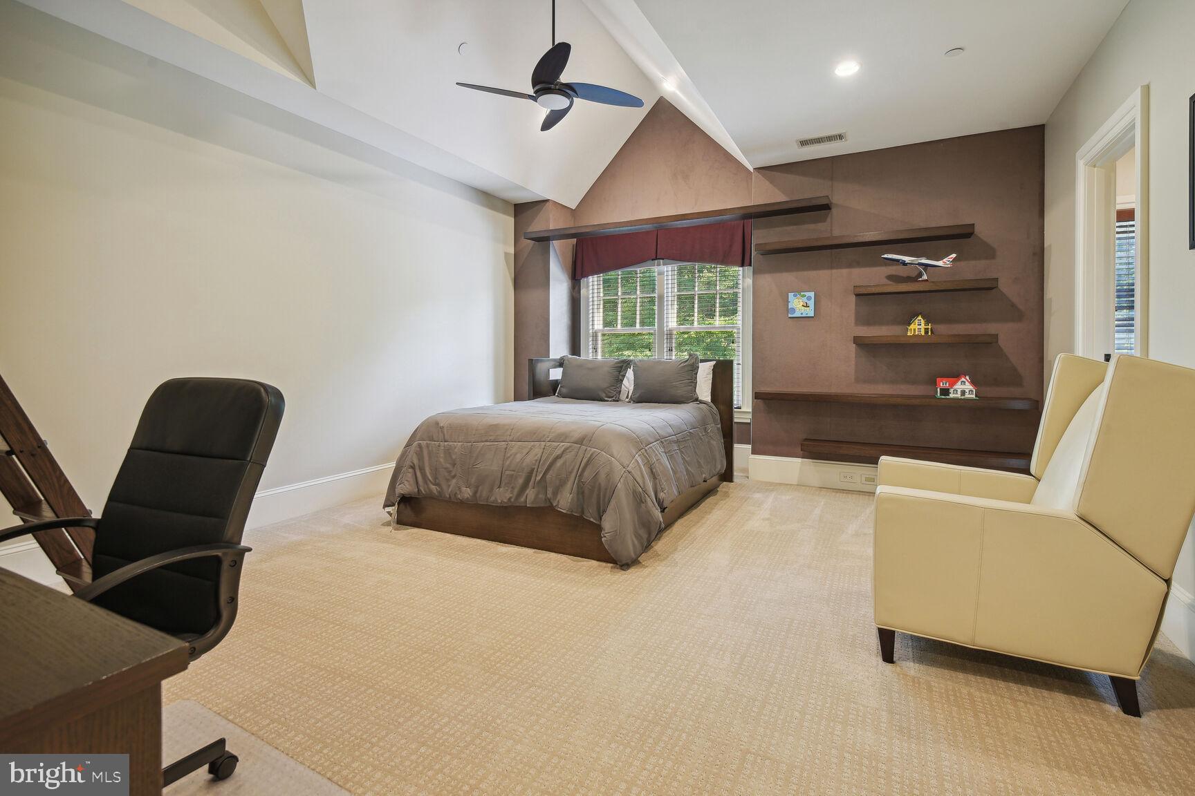 BURNING TREE - Residential