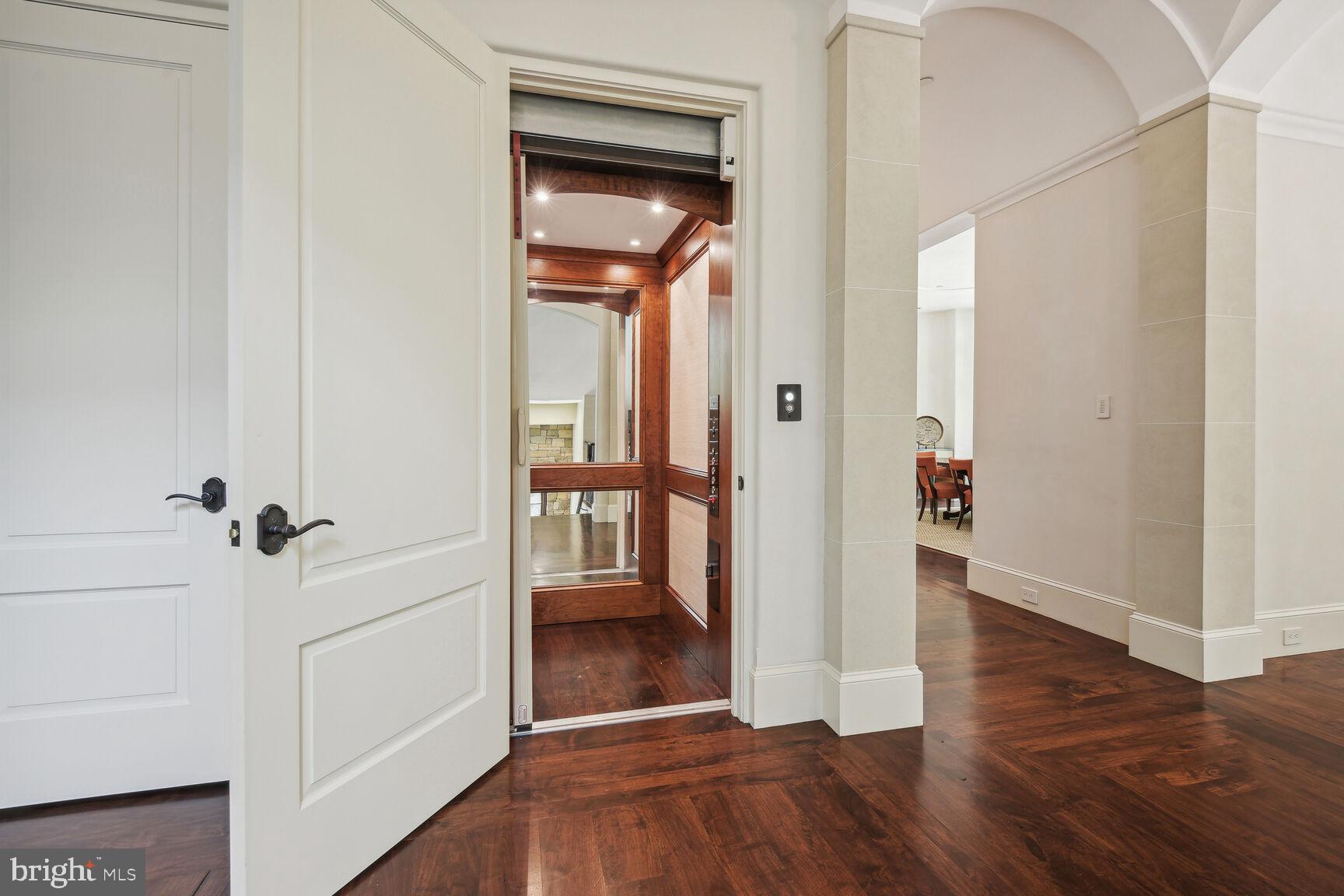 BURNING TREE - Residential