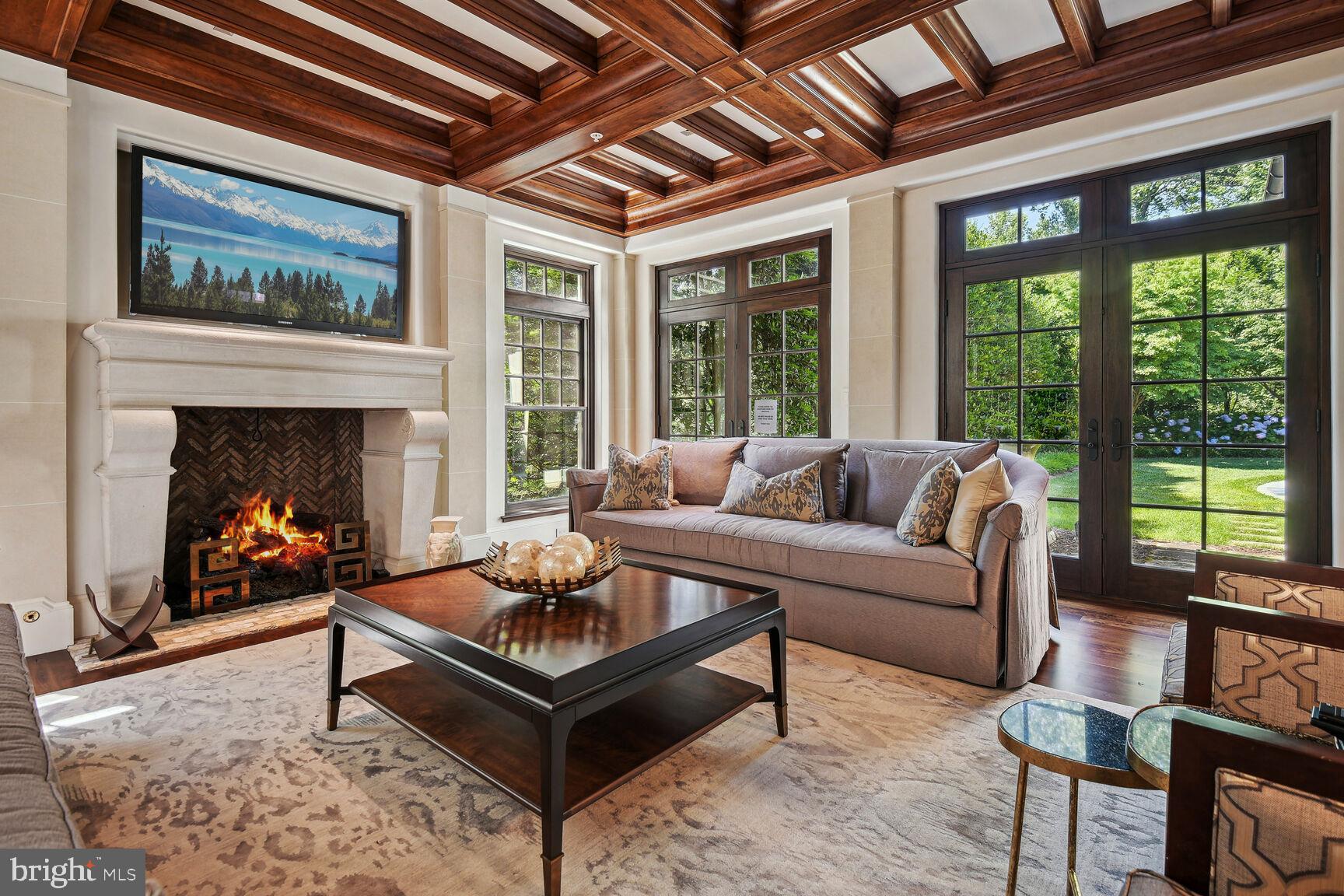 BURNING TREE - Residential