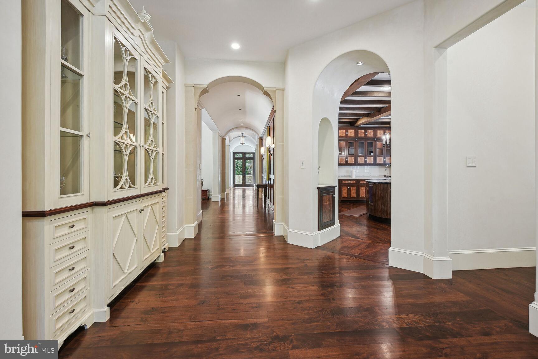 BURNING TREE - Residential