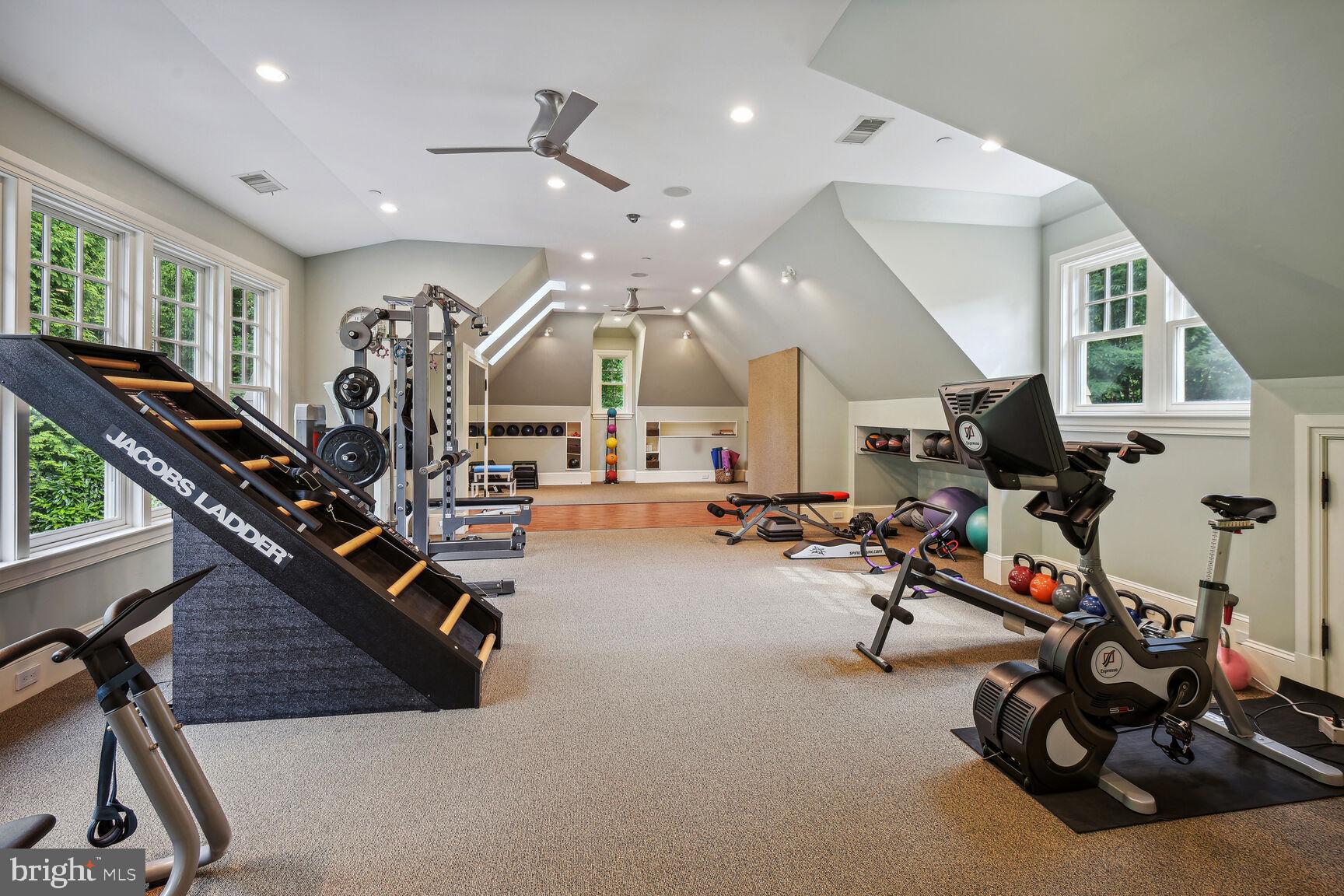 BURNING TREE - Residential