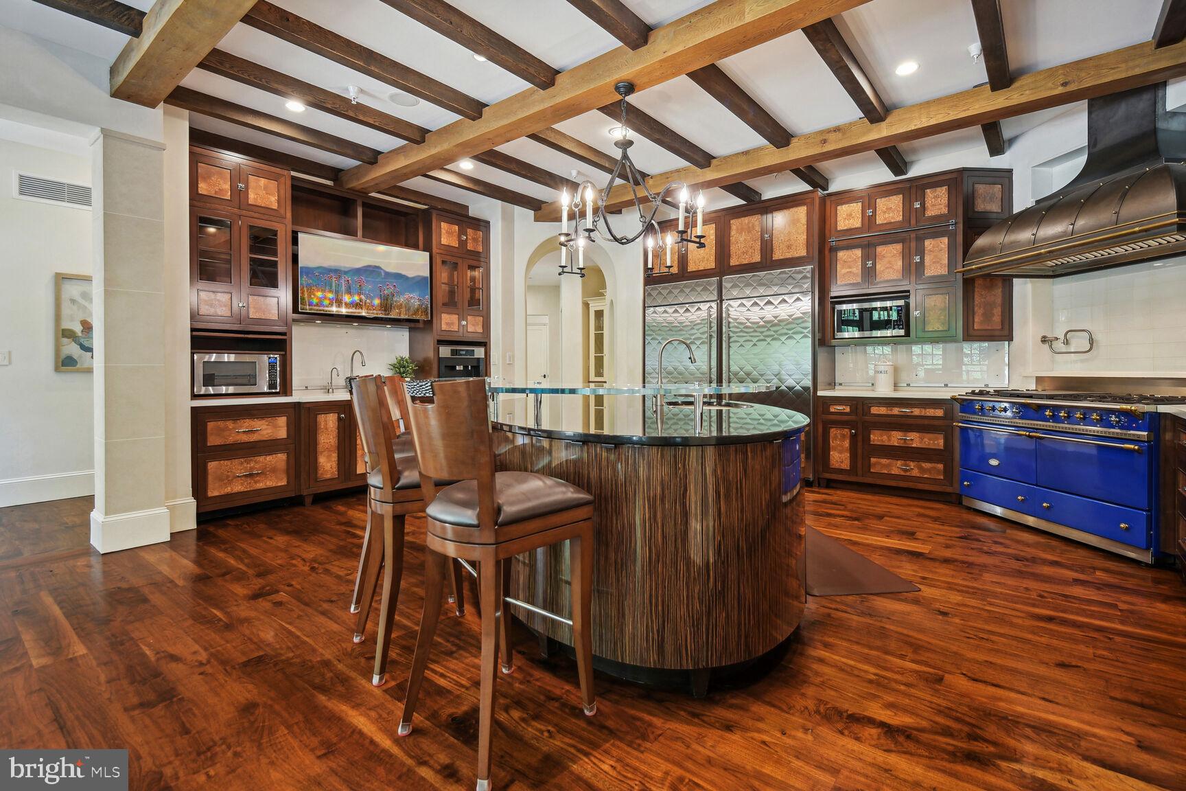 BURNING TREE - Residential