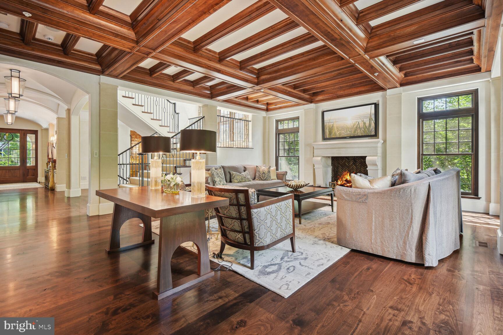 BURNING TREE - Residential