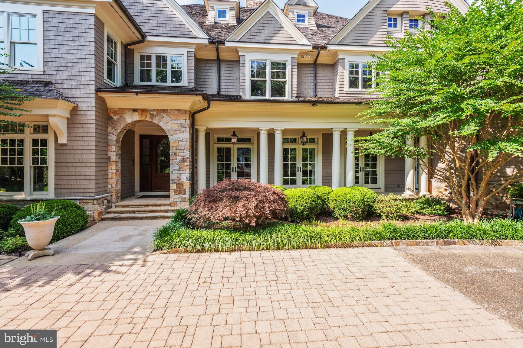 BURNING TREE - Residential