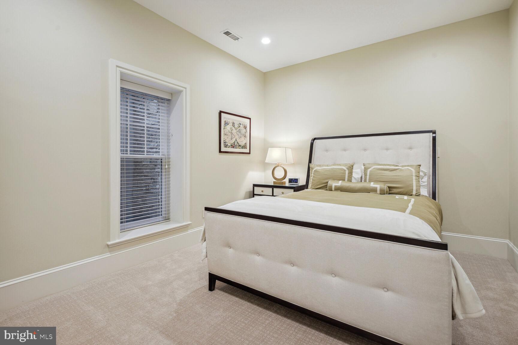 BURNING TREE - Residential