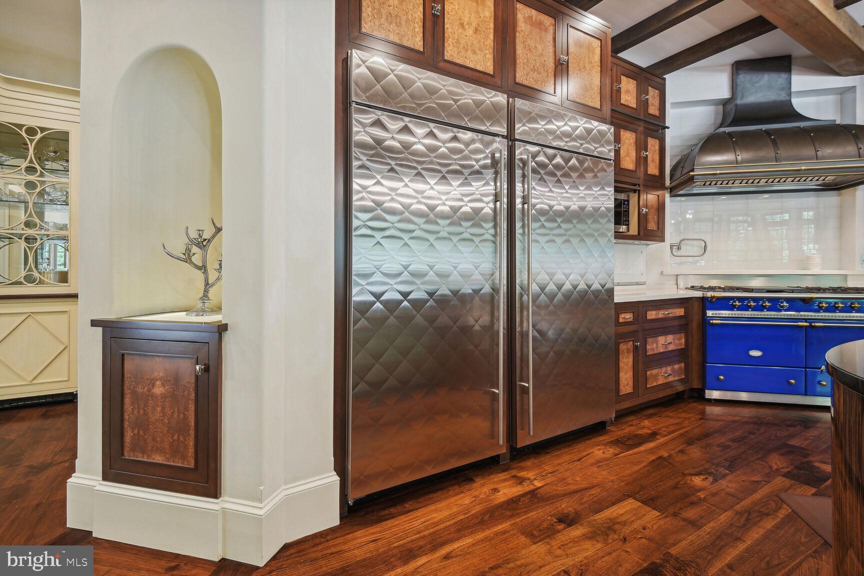 BURNING TREE - Residential