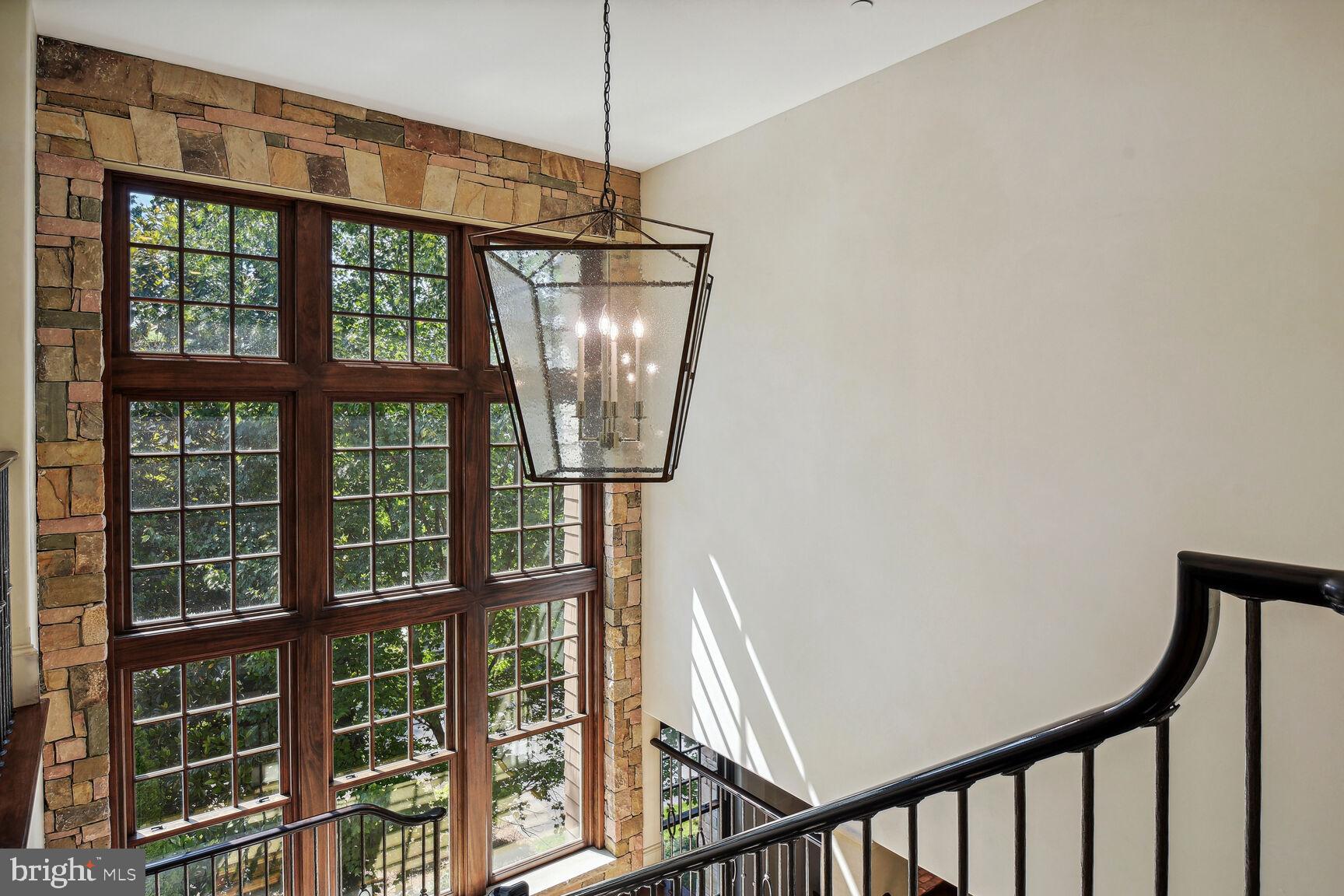 BURNING TREE - Residential