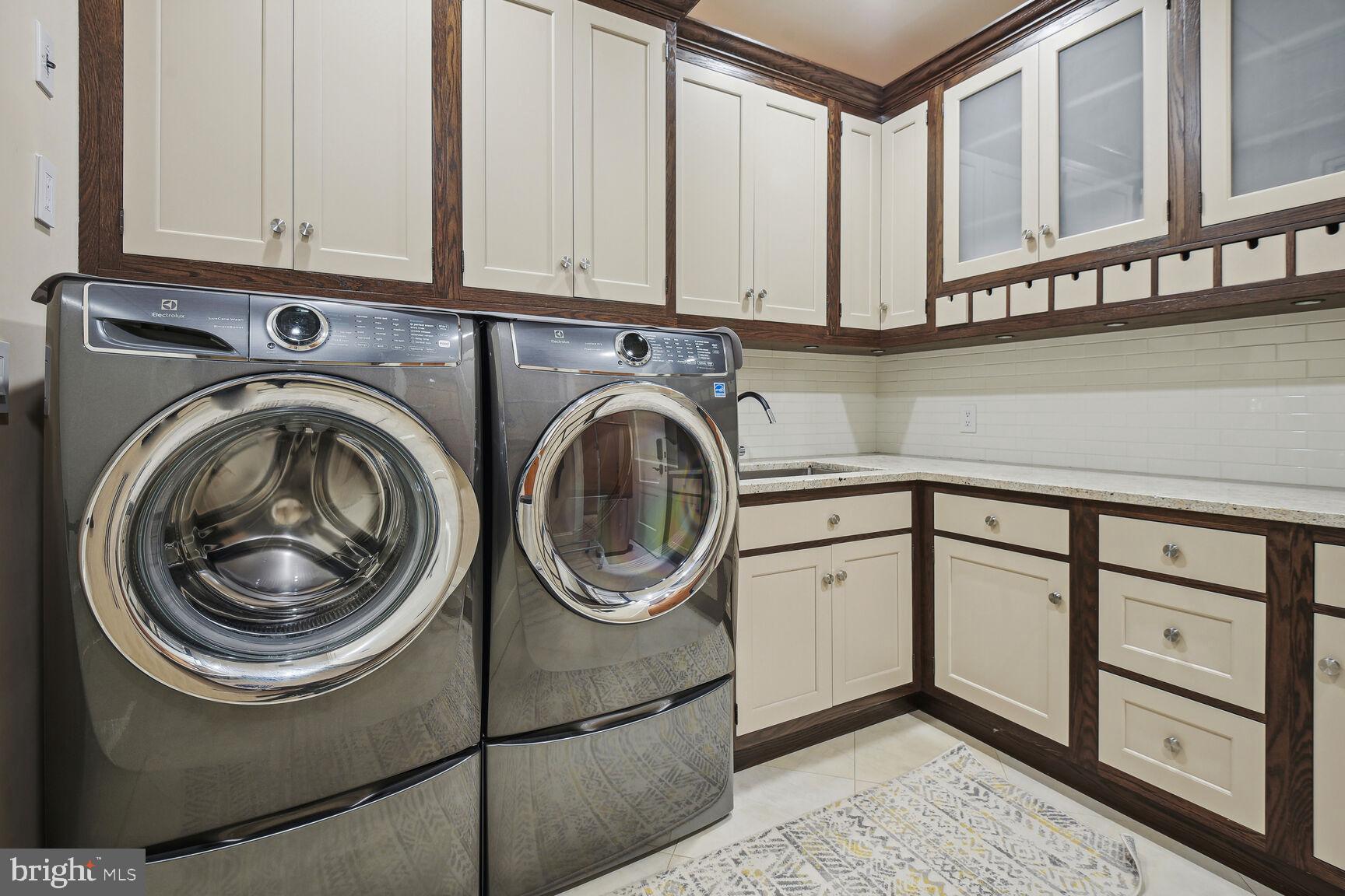 BURNING TREE - Residential