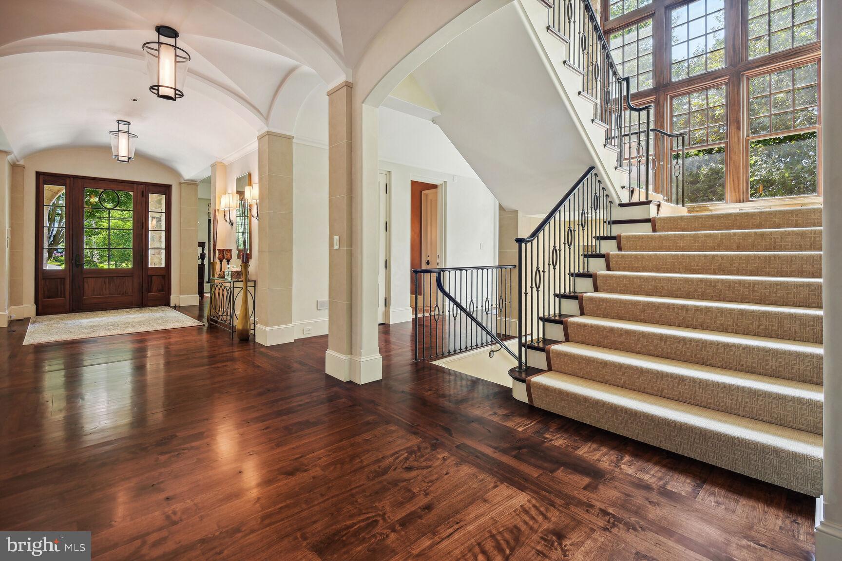 BURNING TREE - Residential