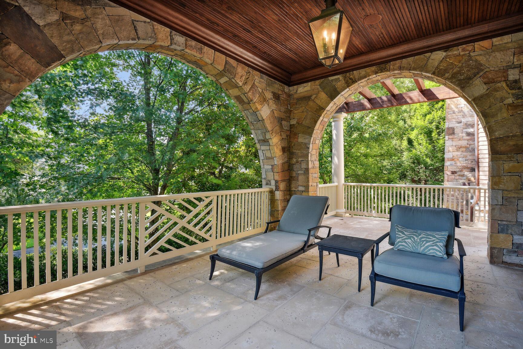 BURNING TREE - Residential