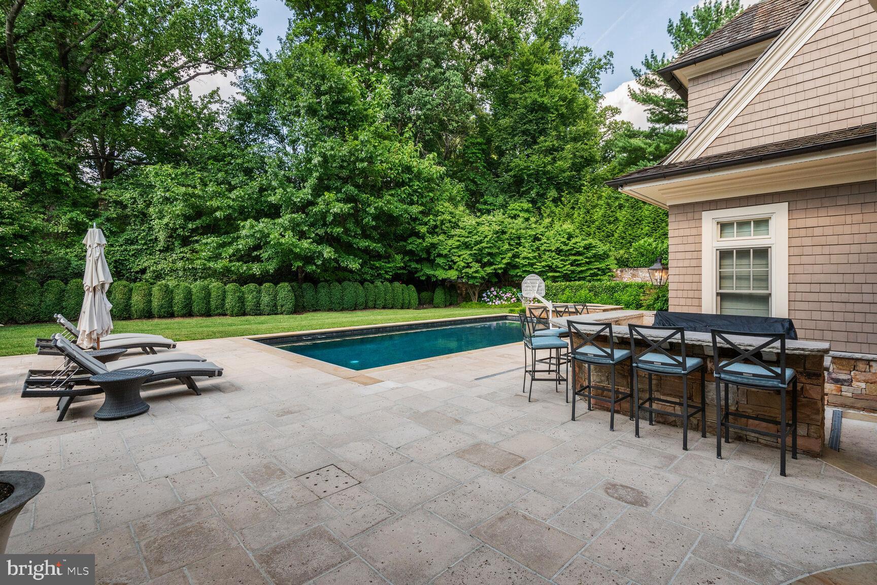 BURNING TREE - Residential