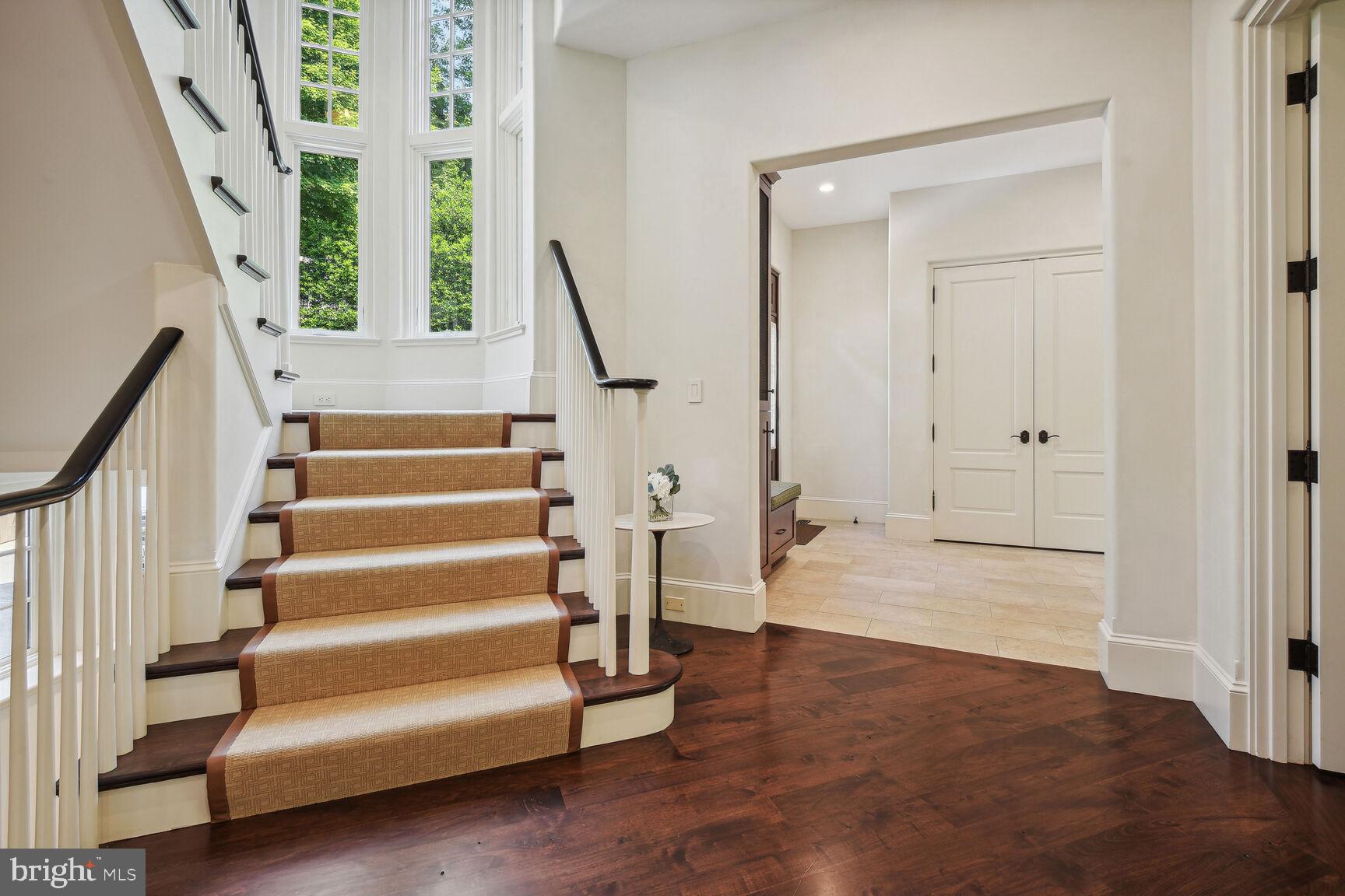 BURNING TREE - Residential