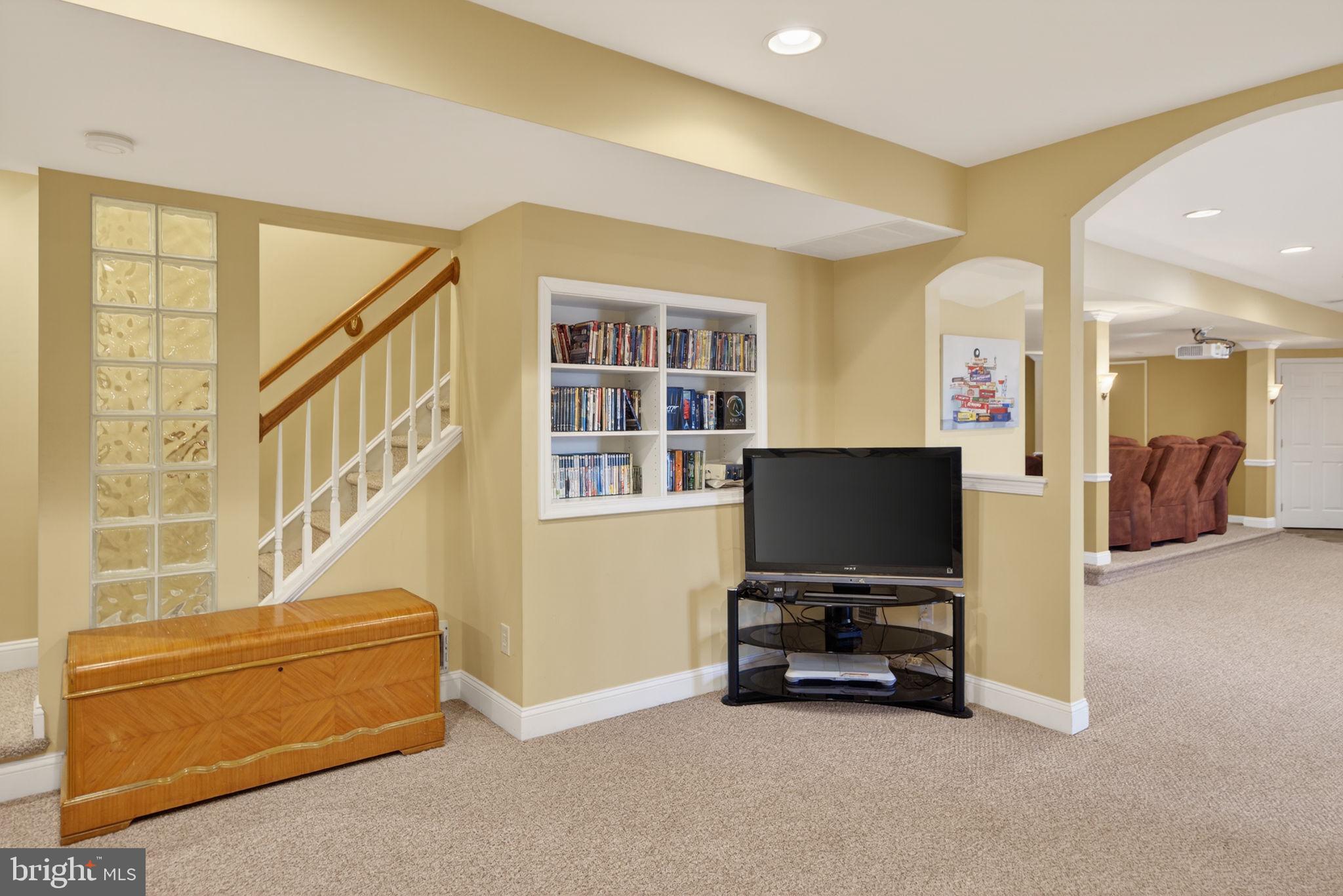 HILLS AT NORTHAMPT - Residential