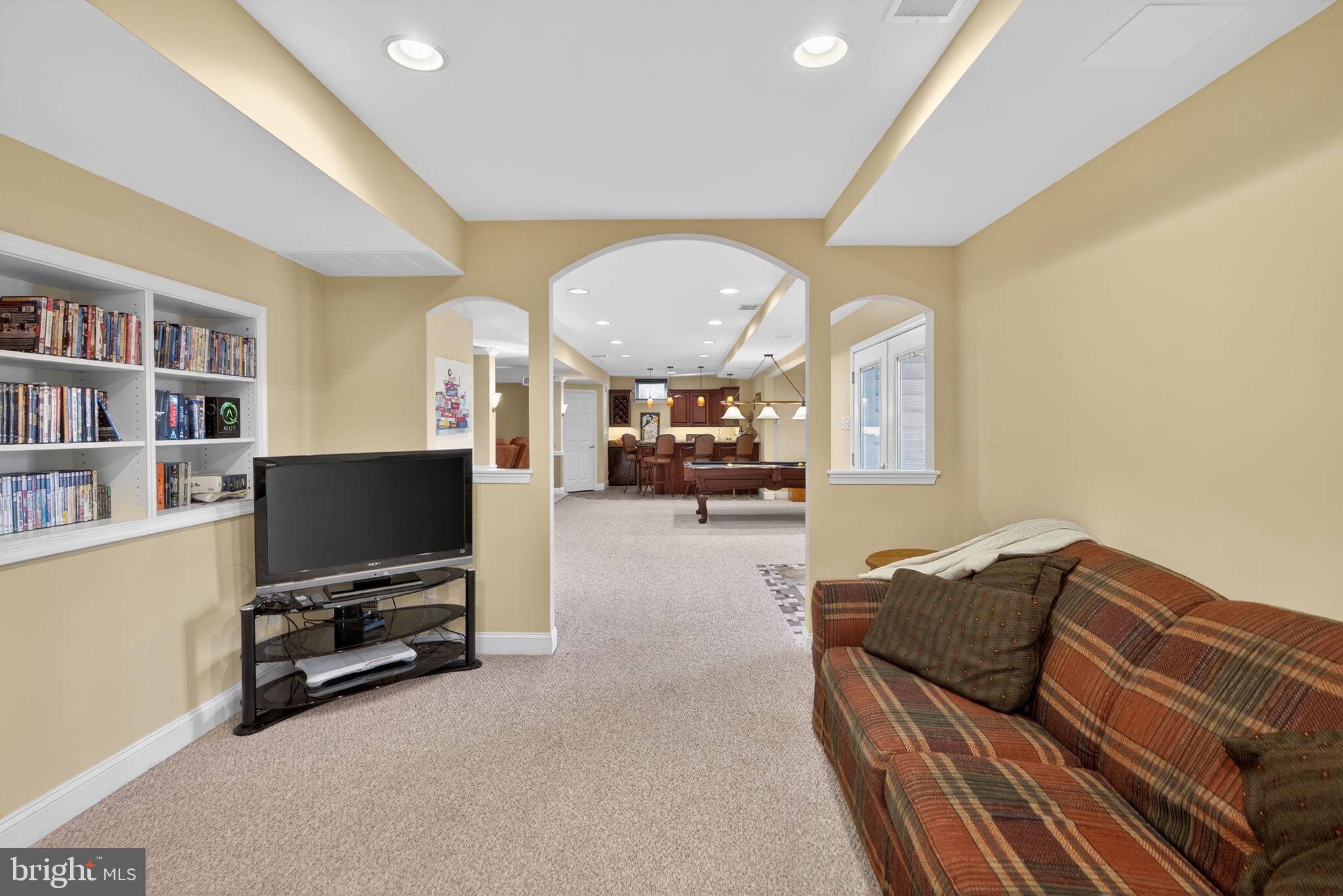 HILLS AT NORTHAMPT - Residential