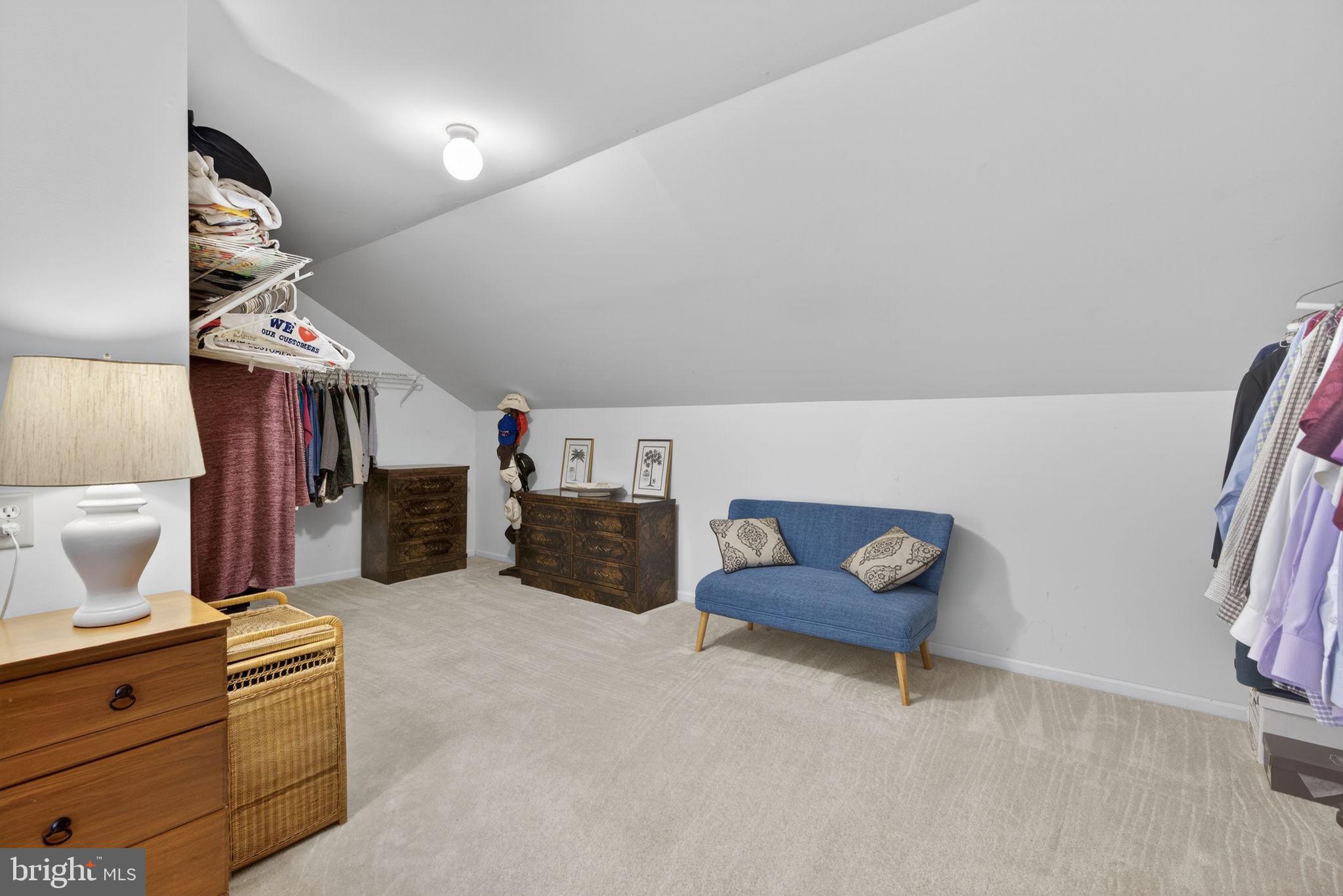 HILLS AT NORTHAMPT - Residential